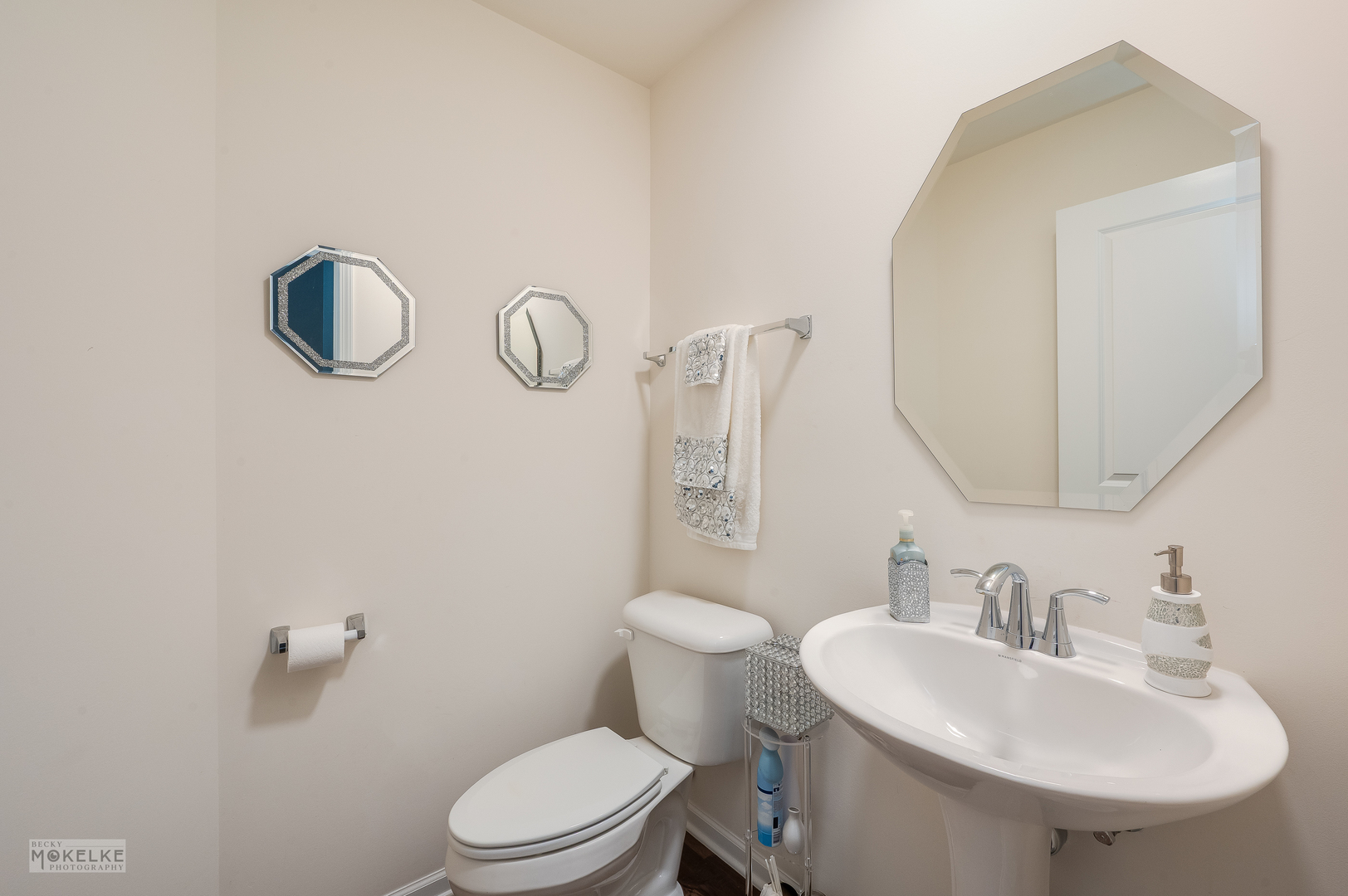 173 Lakeshore Drive Property Photo 6
