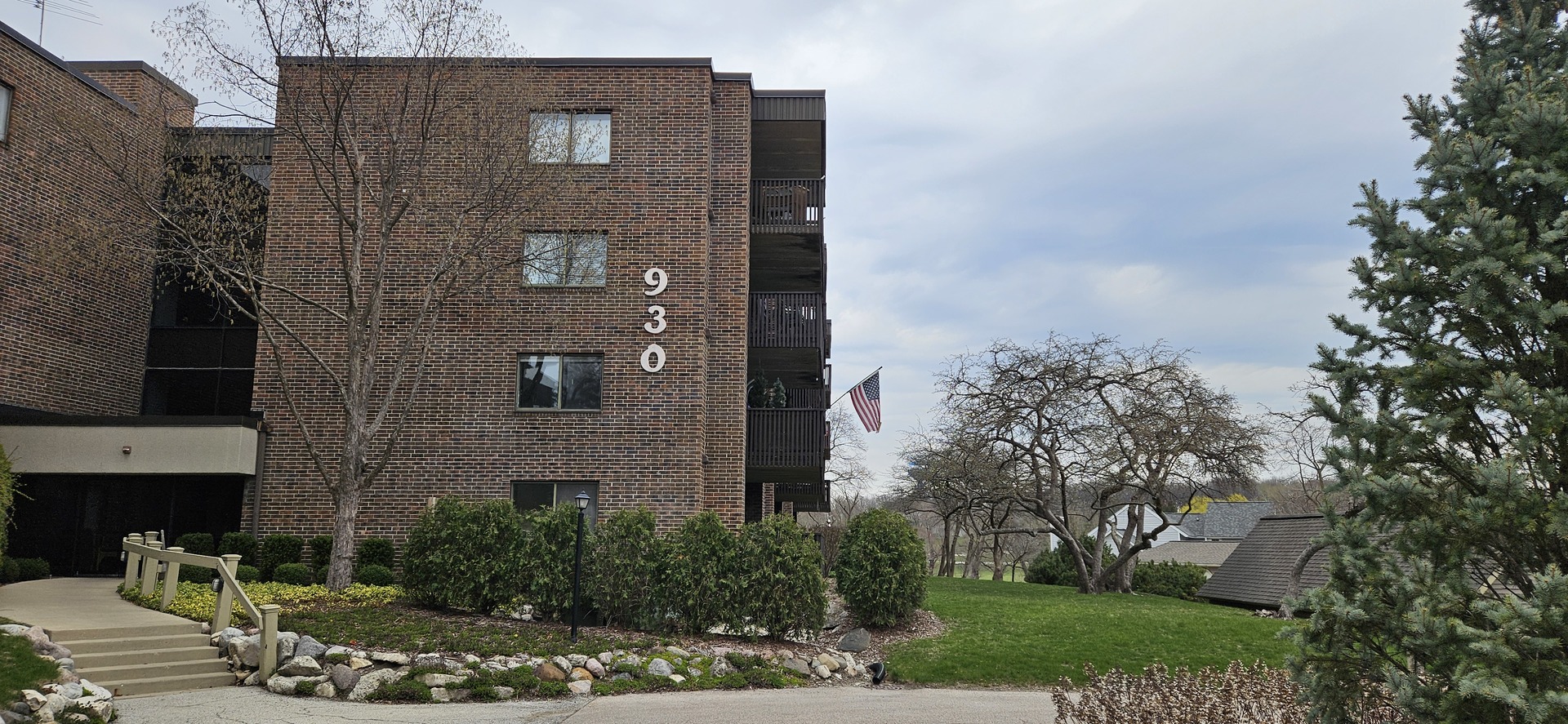 930 Taylor Dr Property Photo