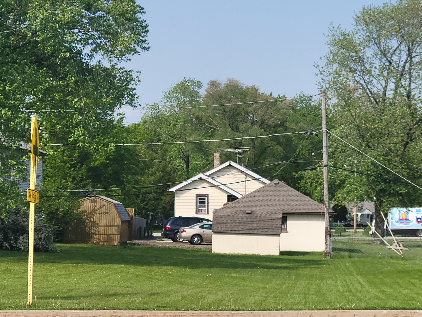 2443 Plainfield Road Property Photo 1