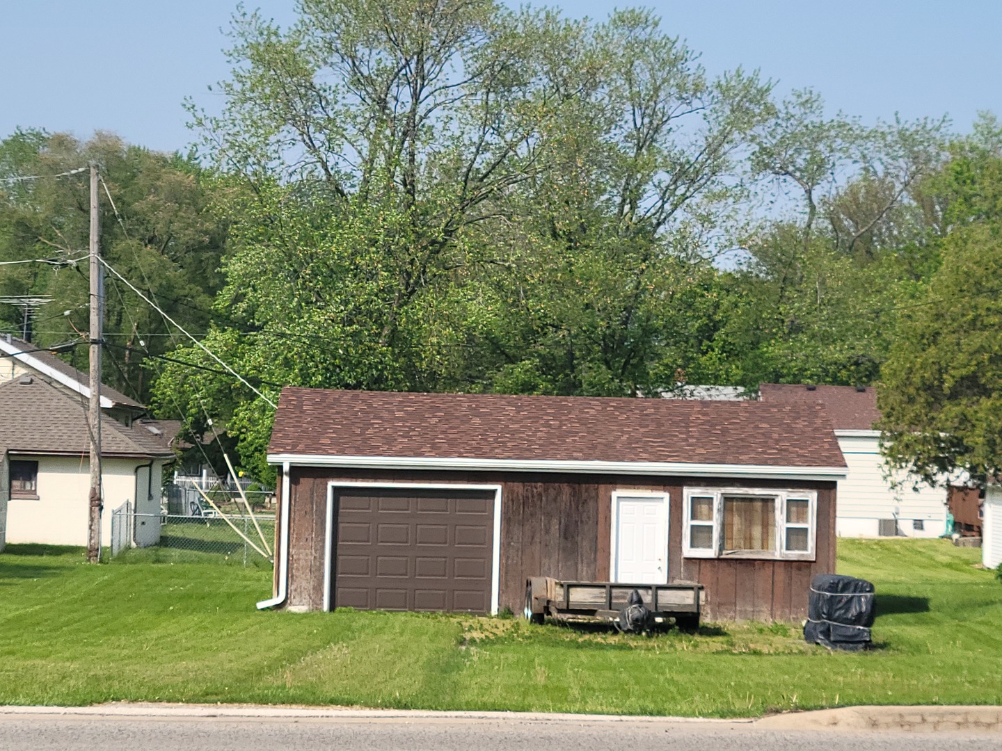 2443 Plainfield Road Property Photo 2