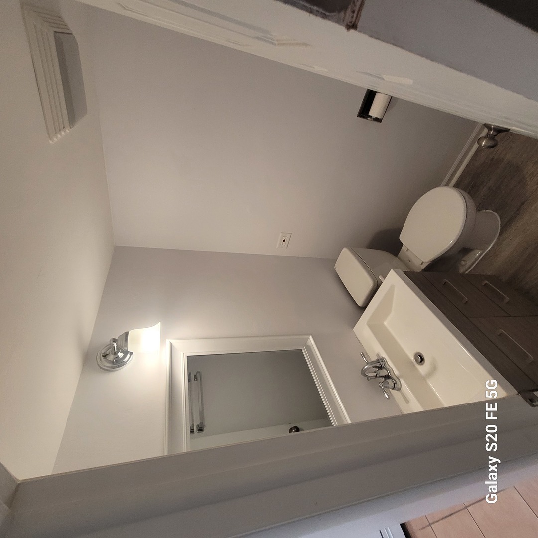 7309 Winthrop Way 2 Property Photo 7