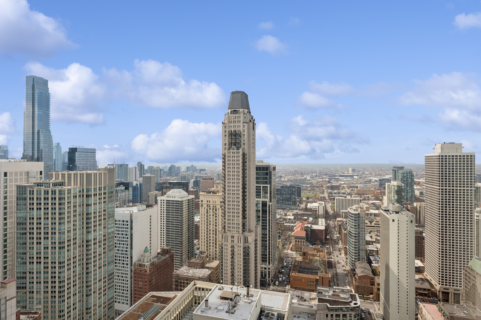 950 N Michigan Avenue 4401 Property Photo 14