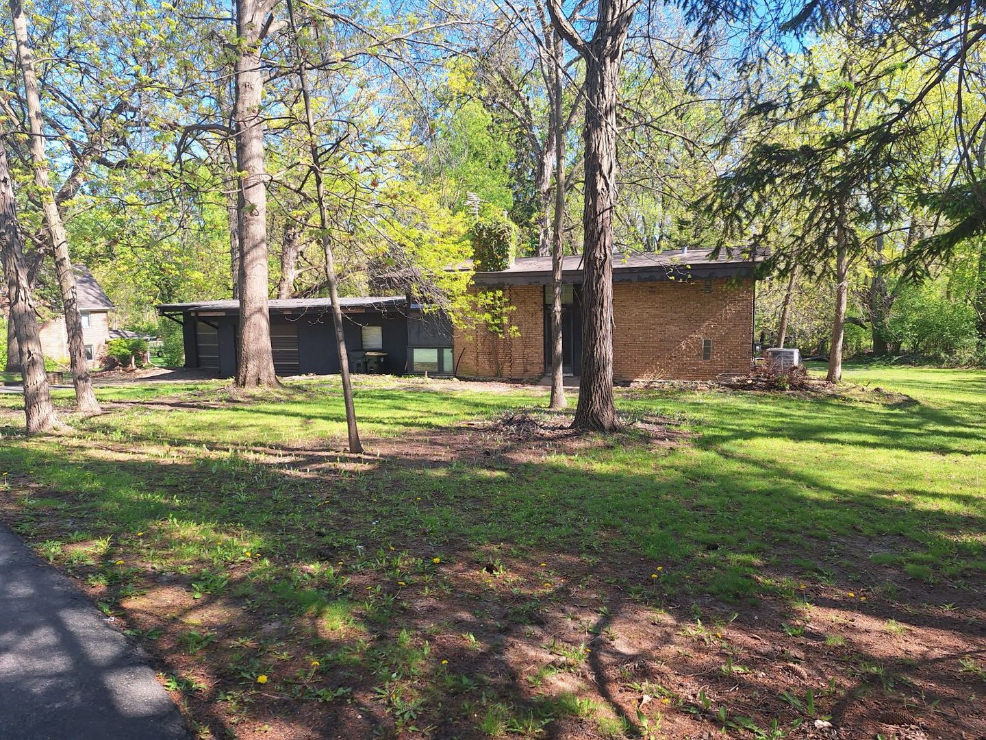2065 Hickory Lane Property Photo 1