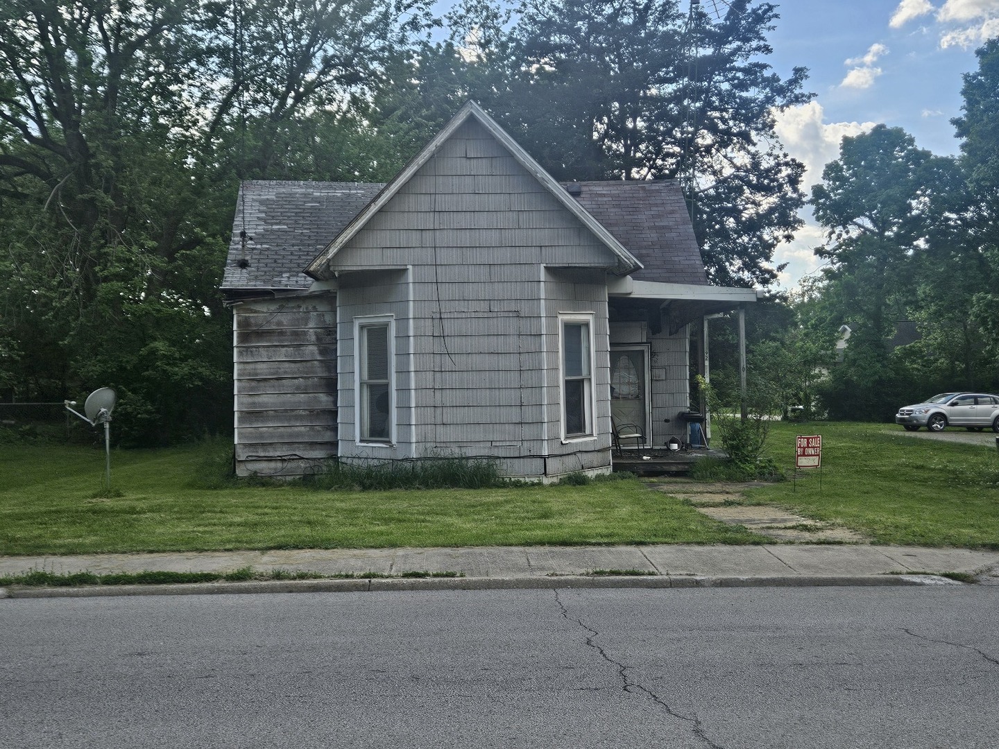 926 Division Street Property Photo 1