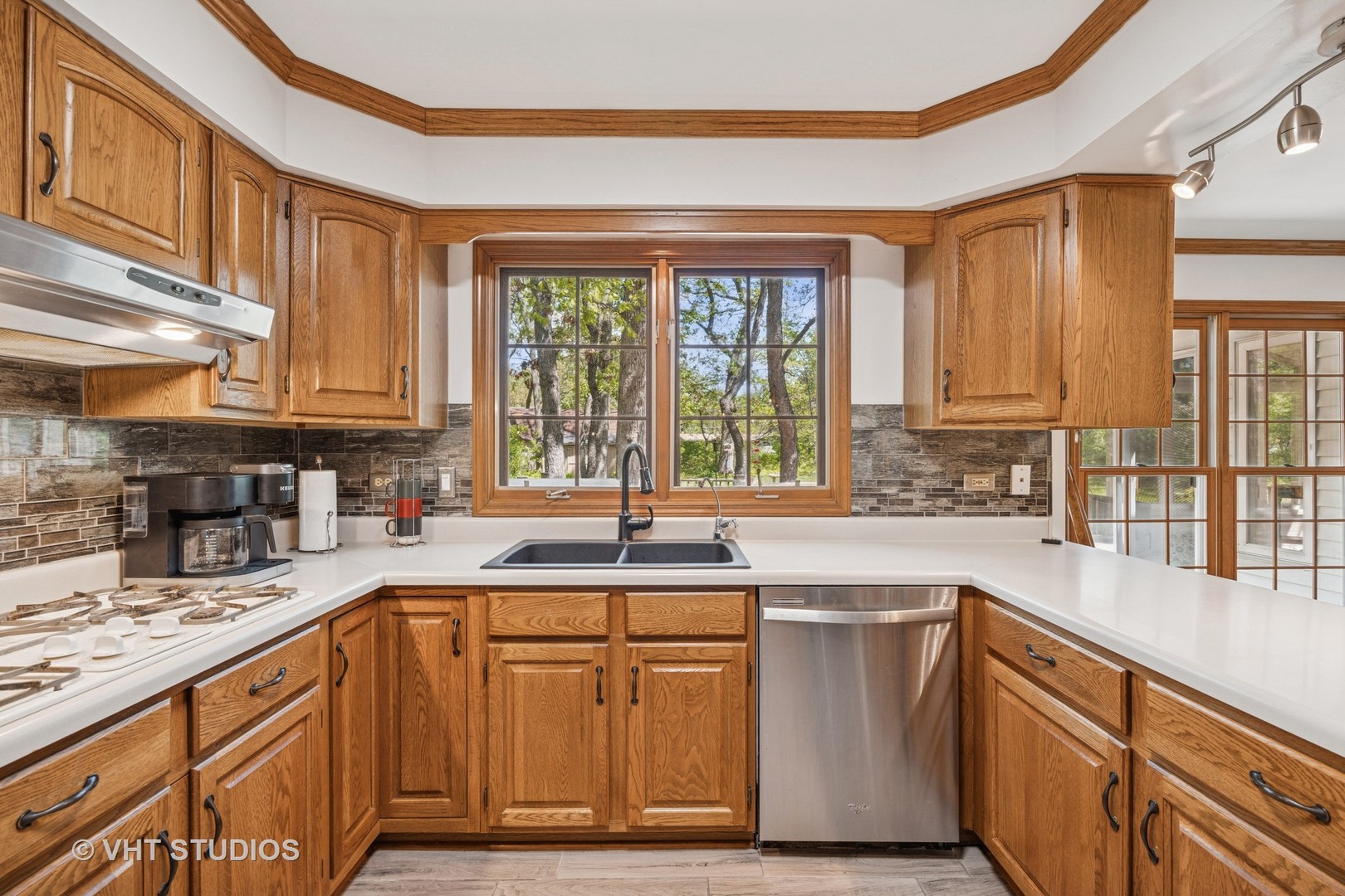 5808 Amherst Court Property Photo 11