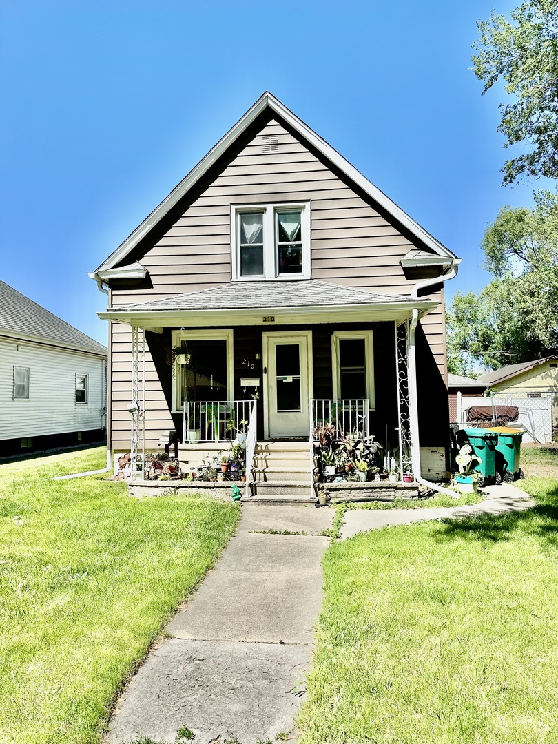 210 N Colorado Avenue Property Photo 1