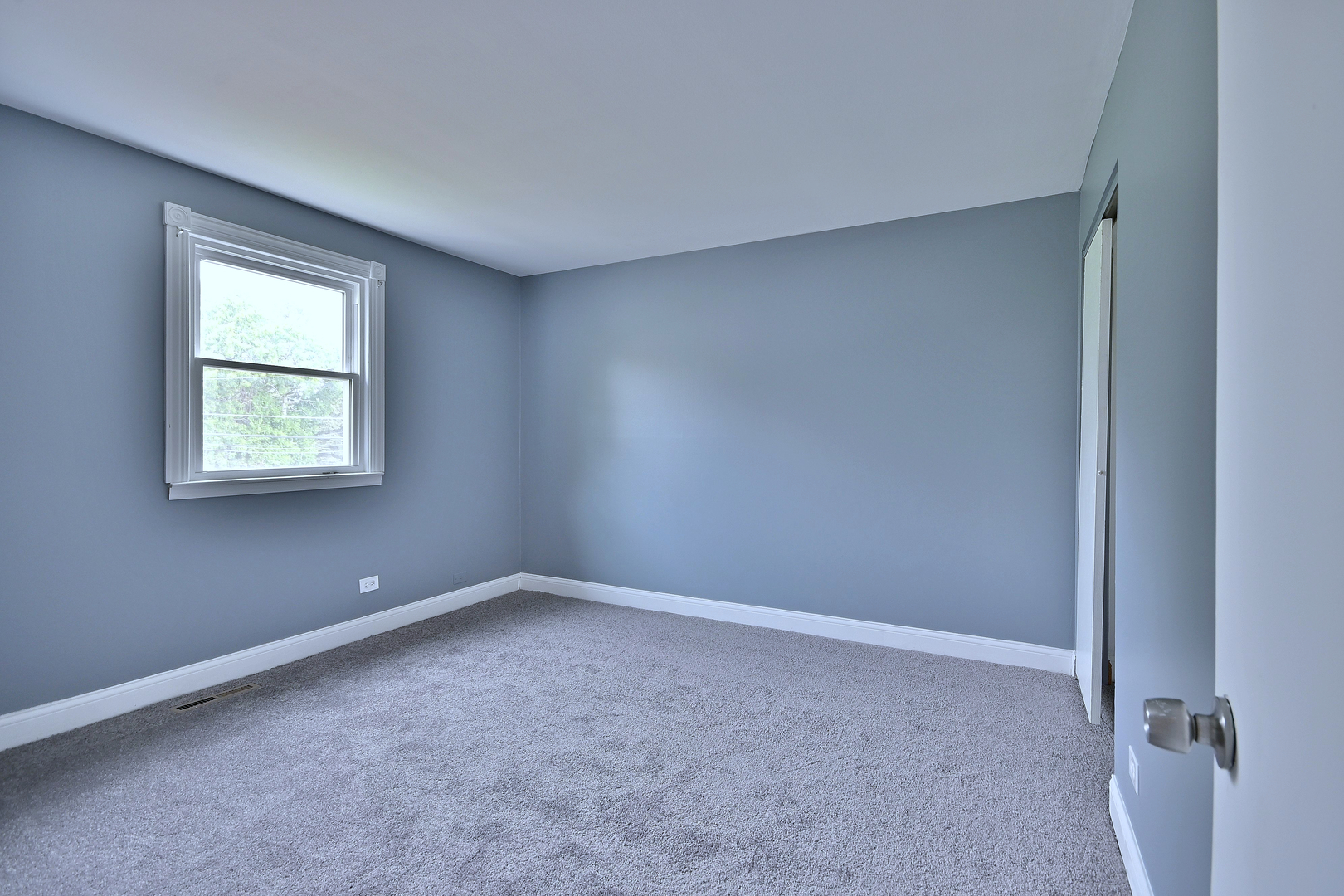 862 Colonial Dr Property Photo 10