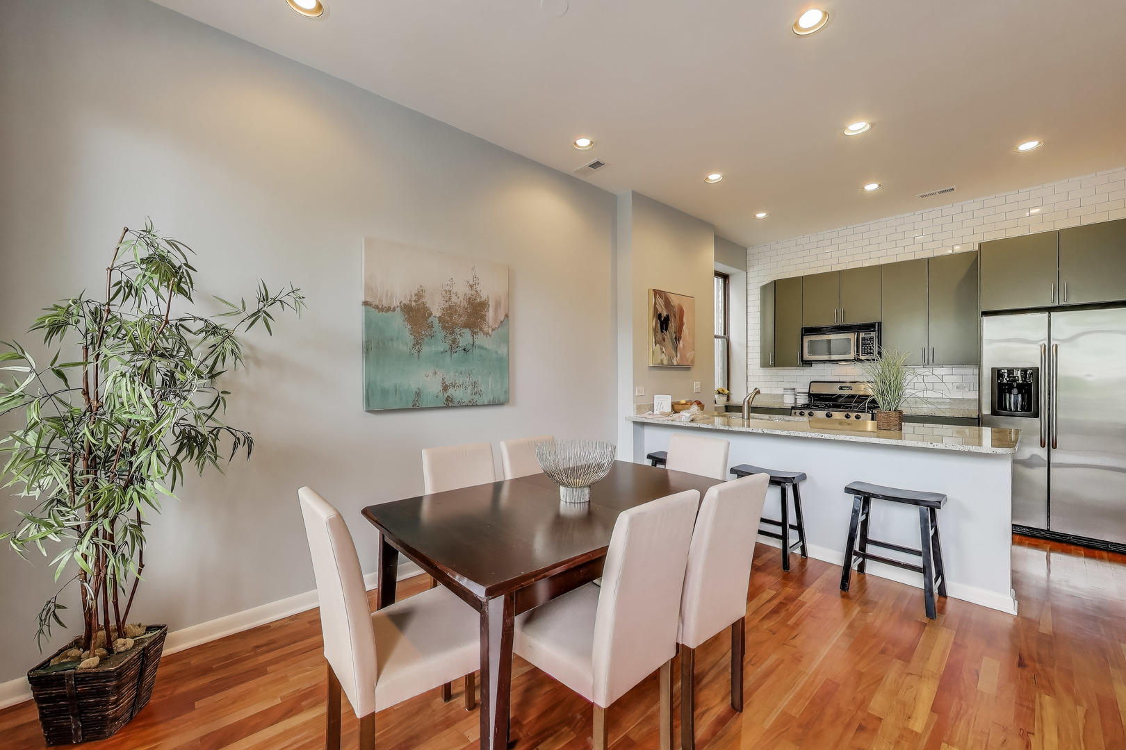 847 N Damen Avenue 2r Property Photo 2