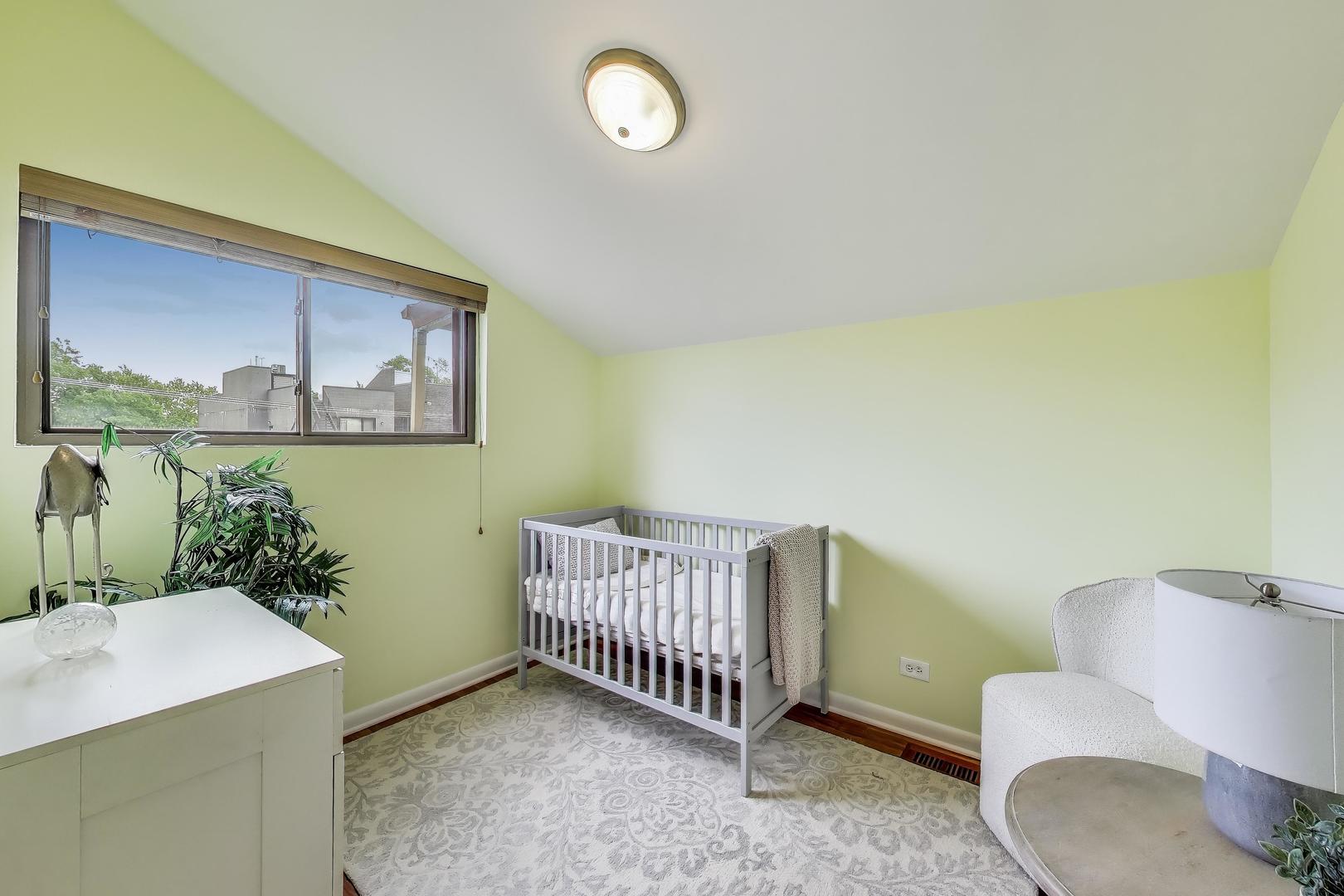 847 N Damen Avenue 2r Property Photo 13