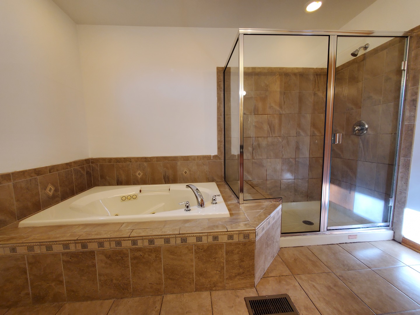 22503 State St Property Photo 15