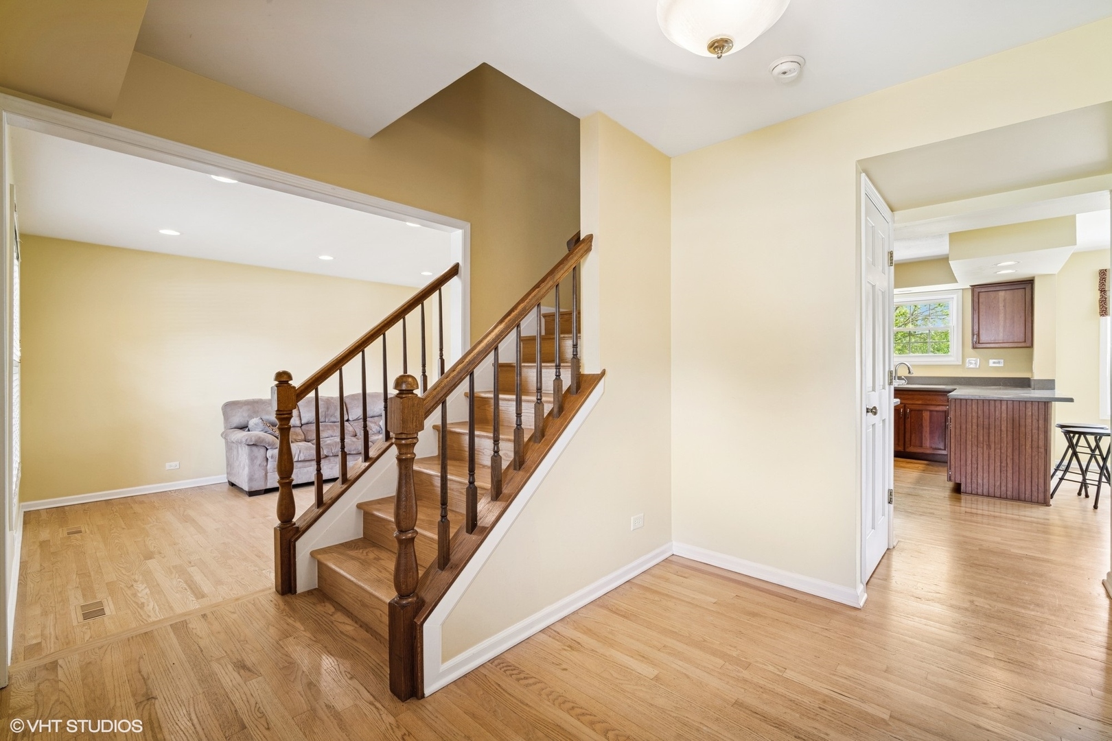 846 Dunhill Drive Property Photo 3