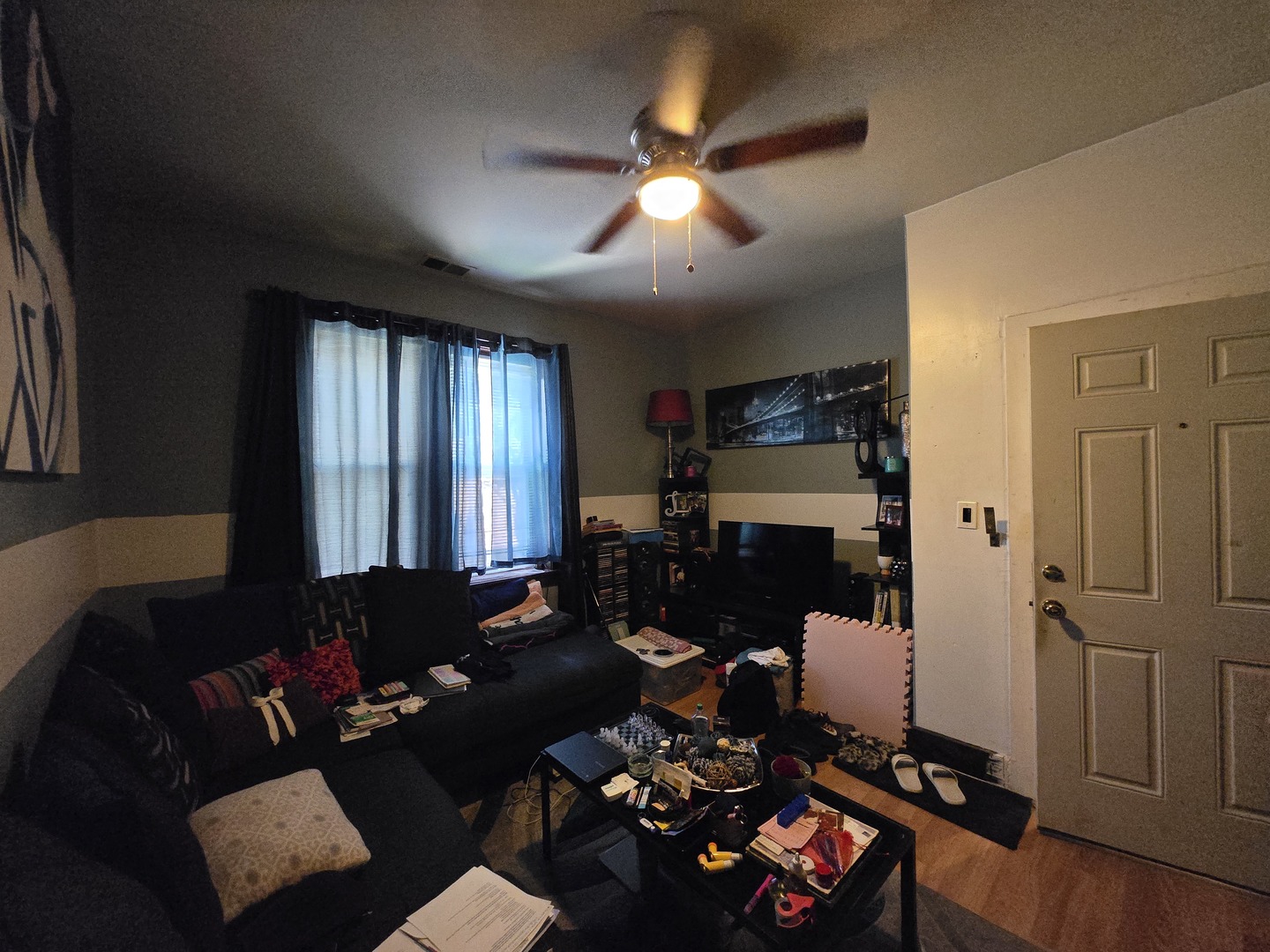 8200 S Escanaba Avenue Property Photo 13