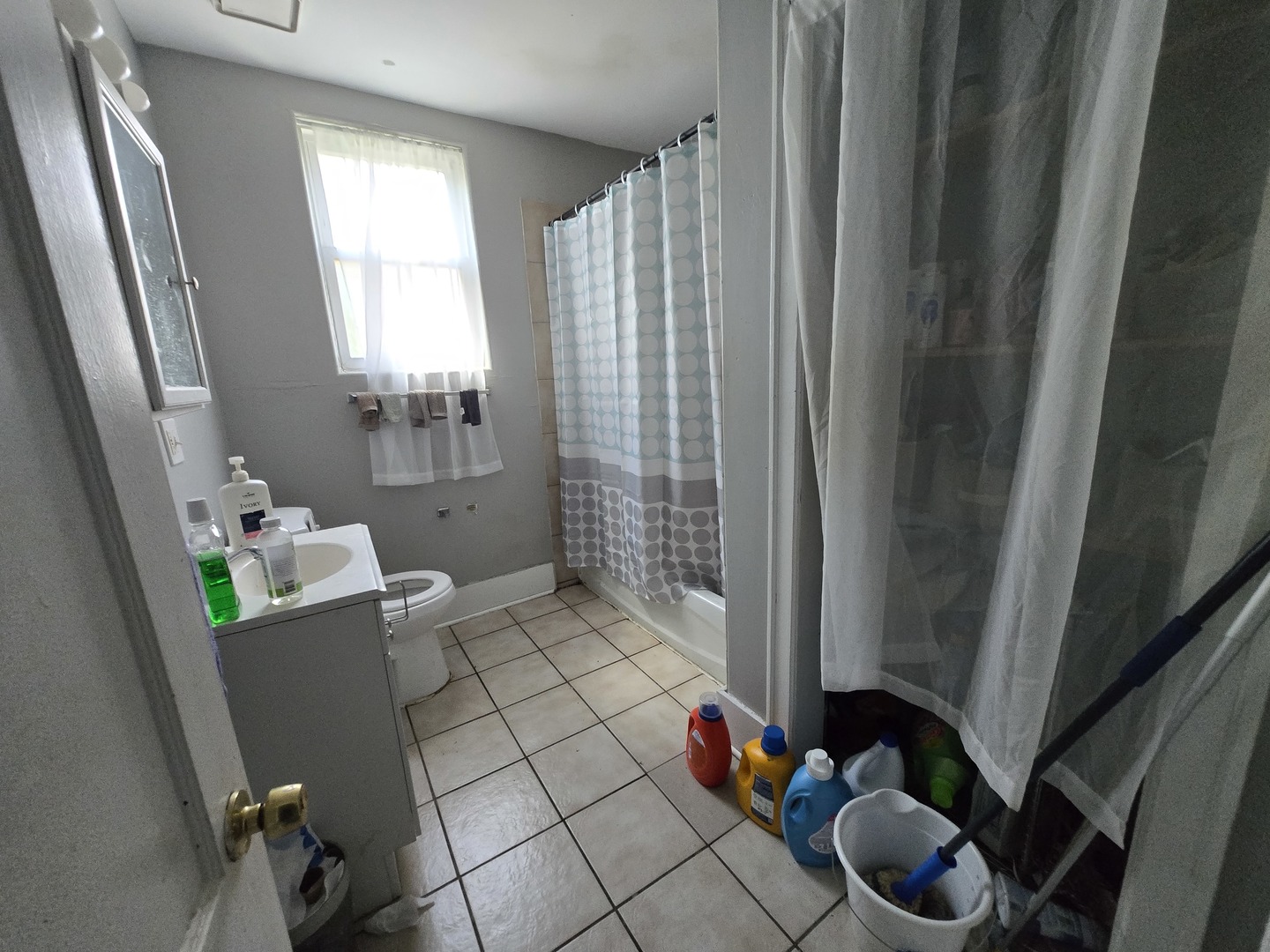 8200 S Escanaba Avenue Property Photo 23