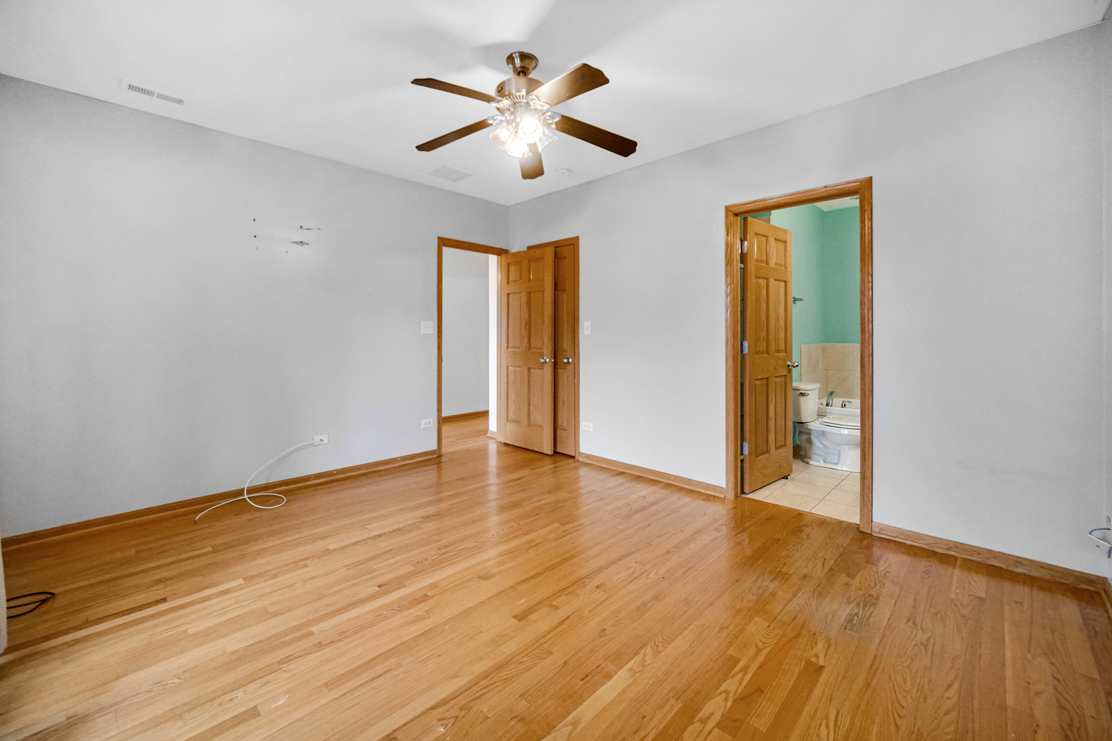 4450 S King Dr Property Photo 19