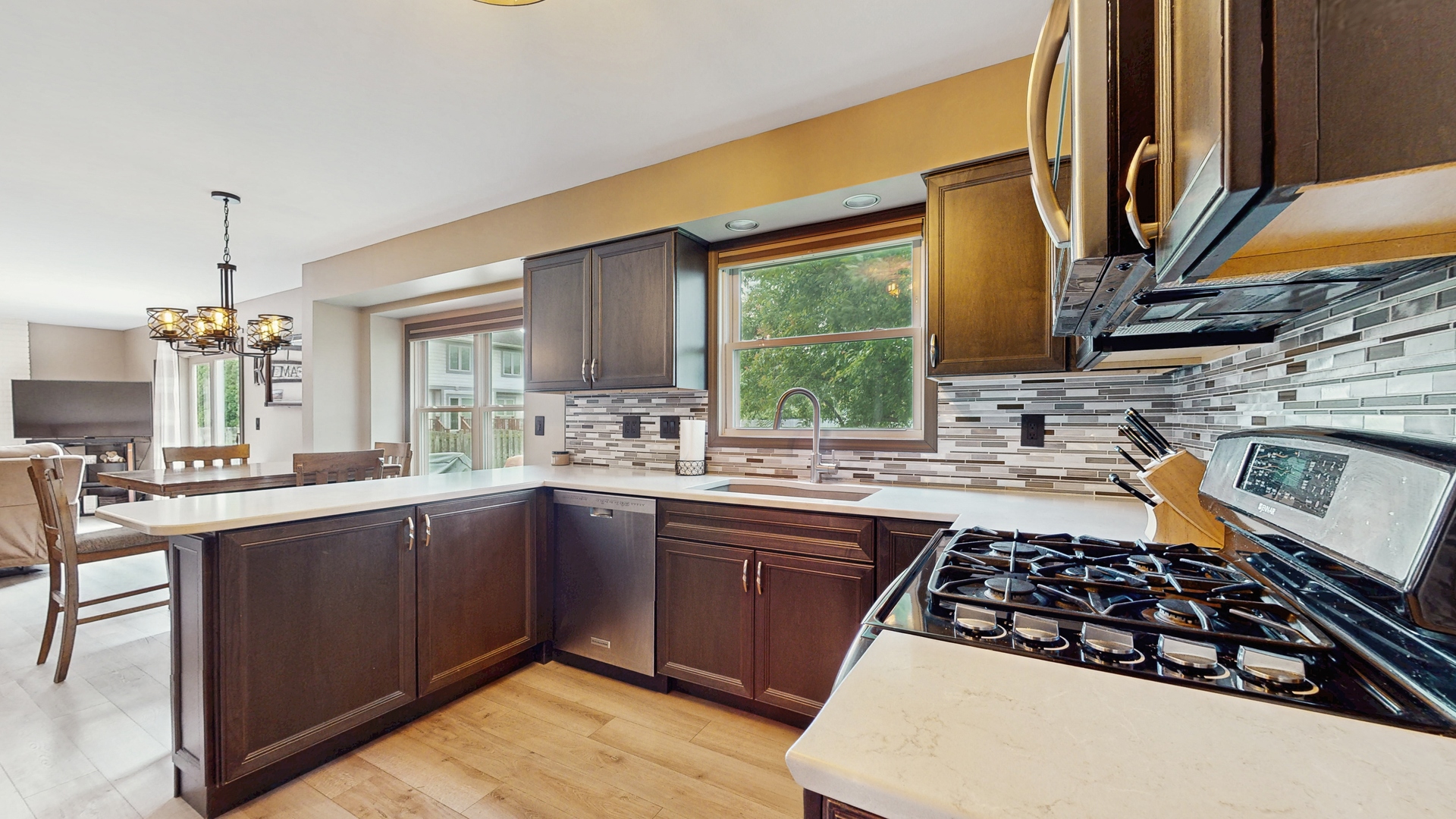 1056 Boxwood Drive Property Photo 9