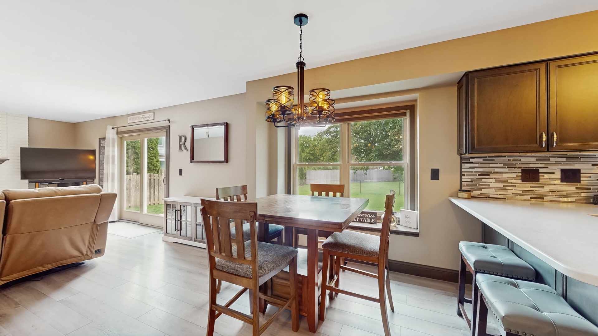 1056 Boxwood Drive Property Photo 10