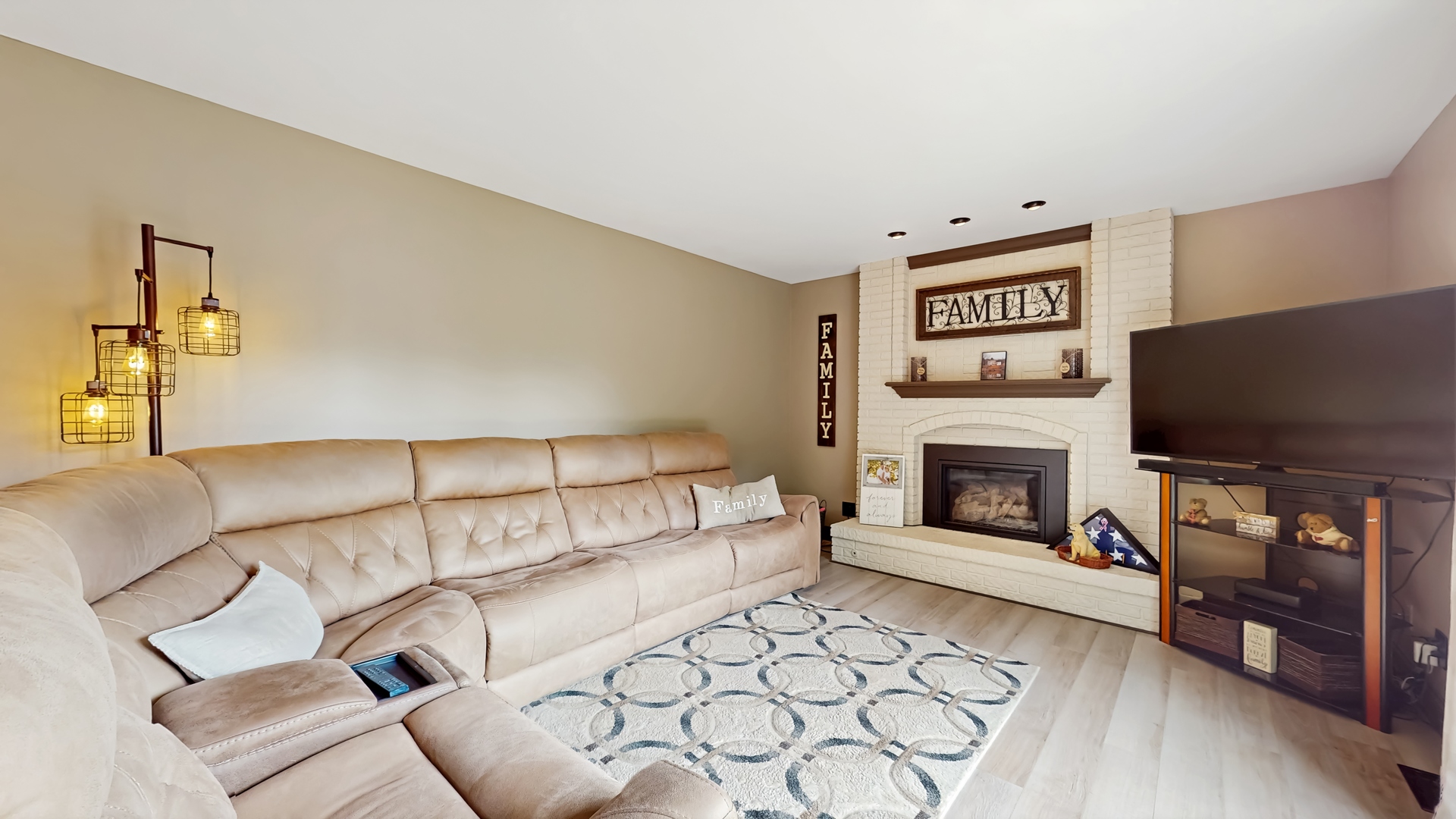 1056 Boxwood Drive Property Photo 13