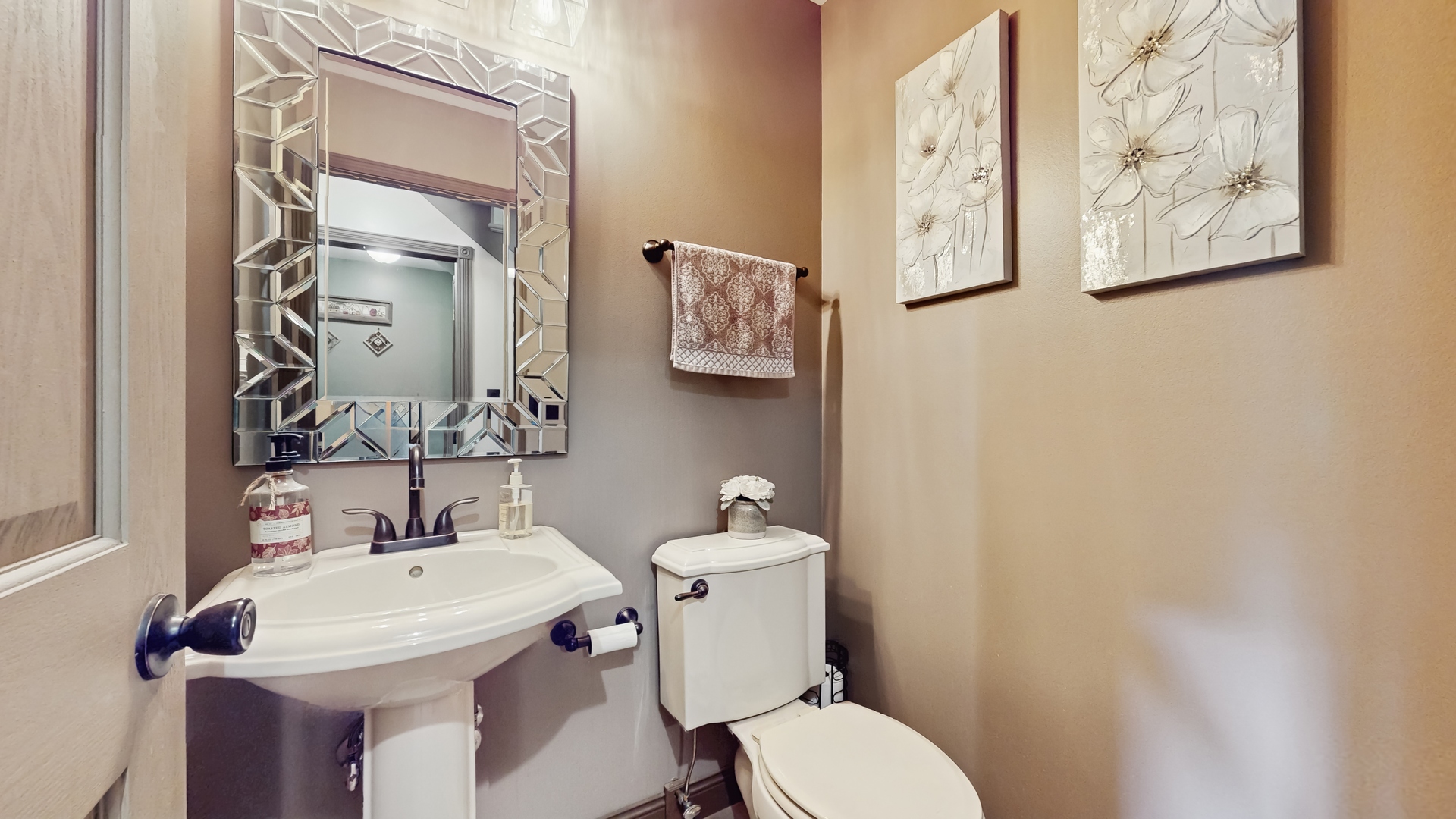 1056 Boxwood Drive Property Photo 14