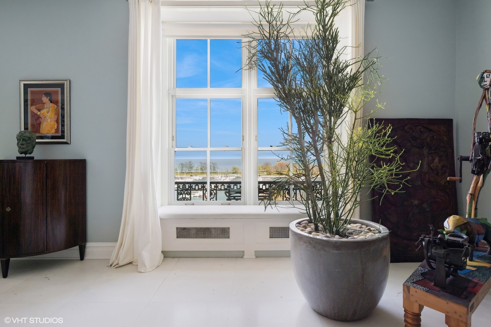 3400 N Lake Shore Drive 6a Property Photo 2