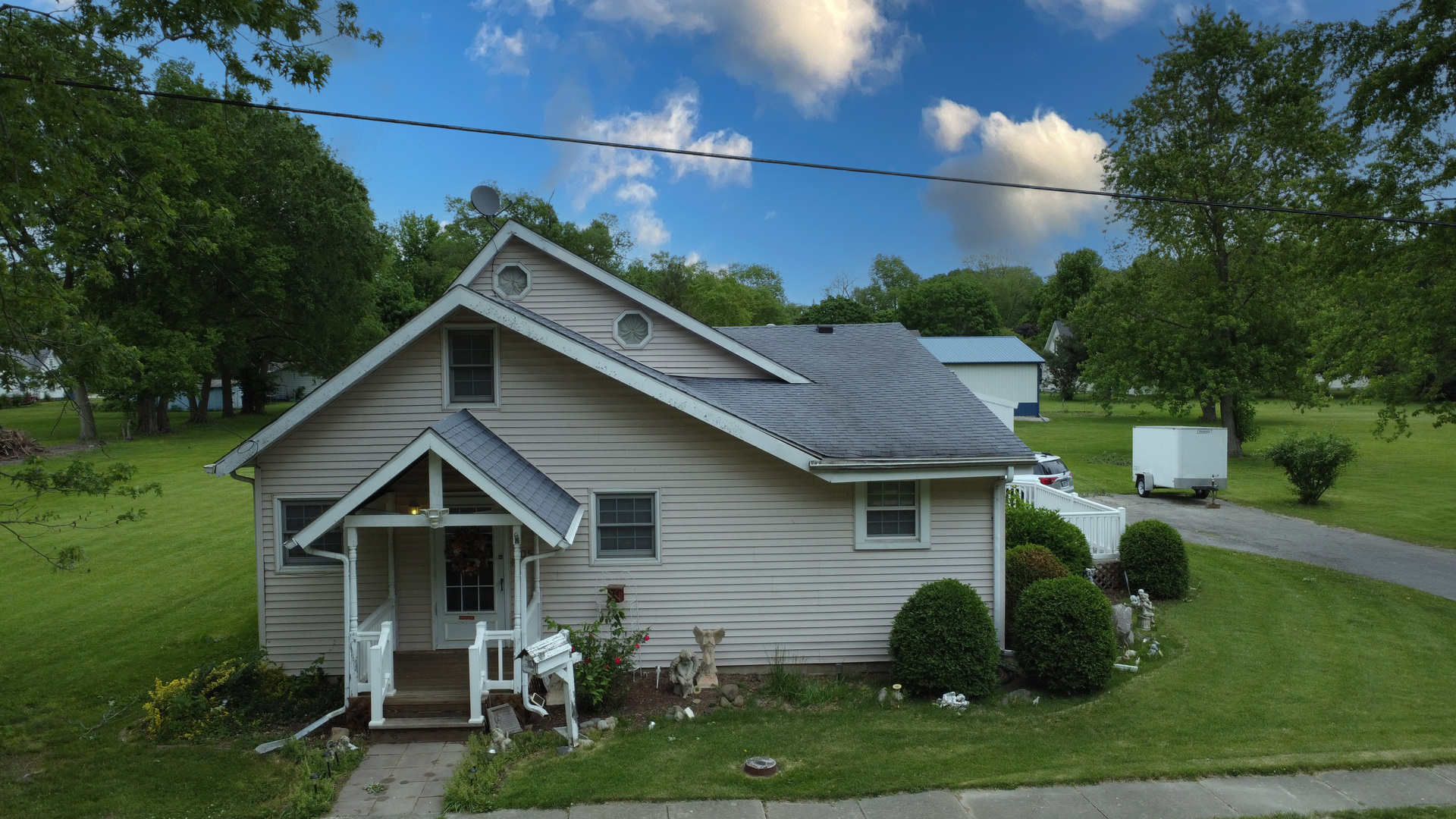 205 N Park Street Property Photo 1