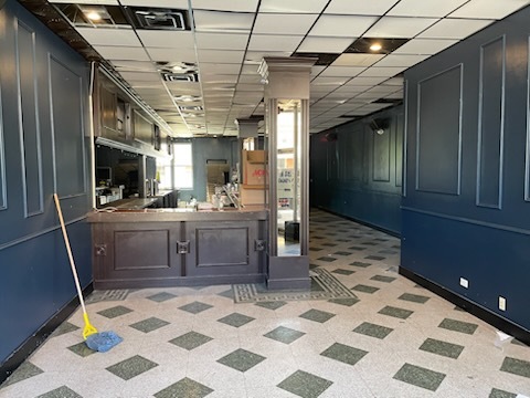 76 S Grove Avenue A Property Photo 3