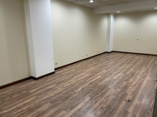 76 S Grove Avenue A Property Photo 9