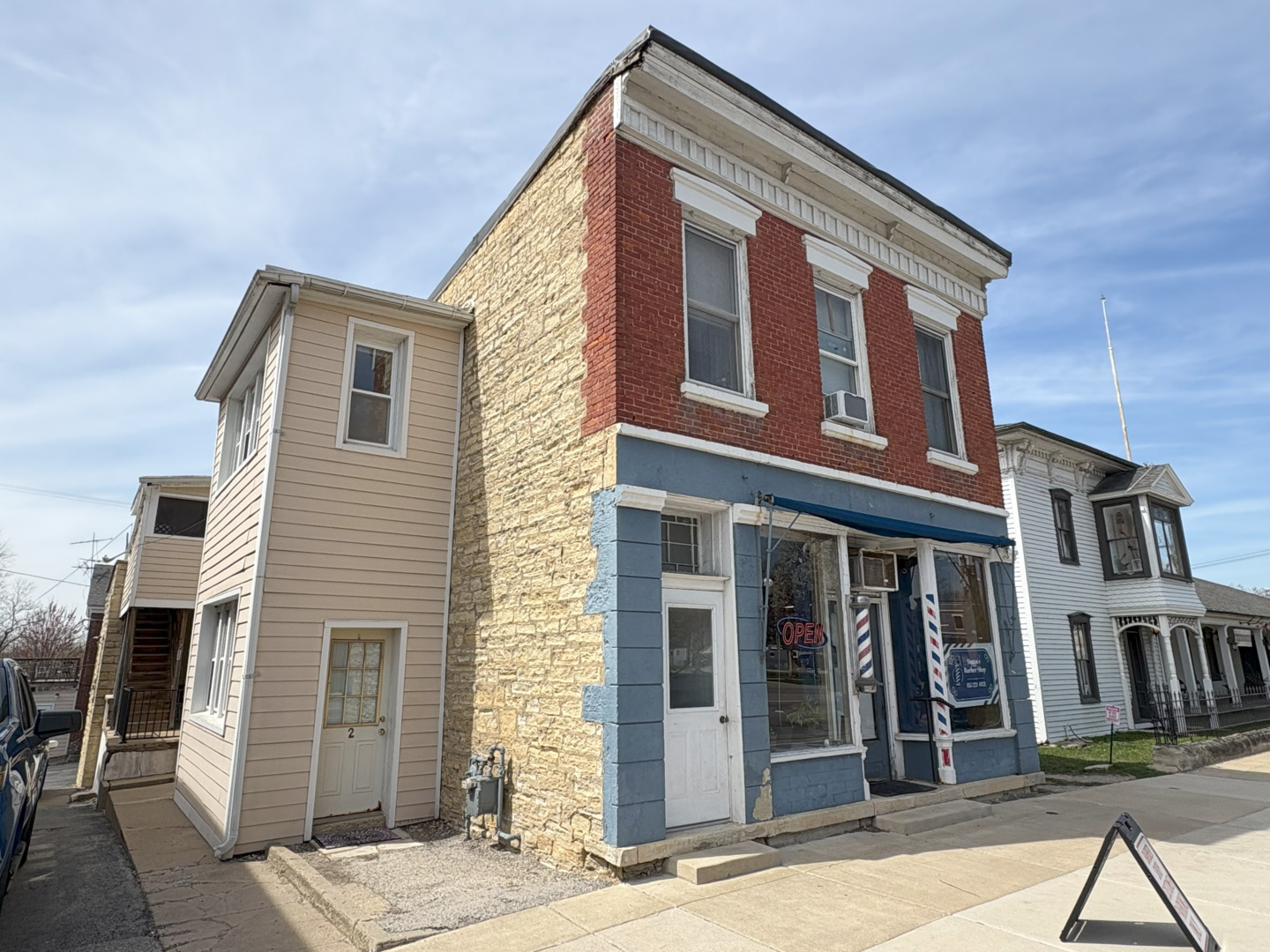 809 S State St Property Photo 2