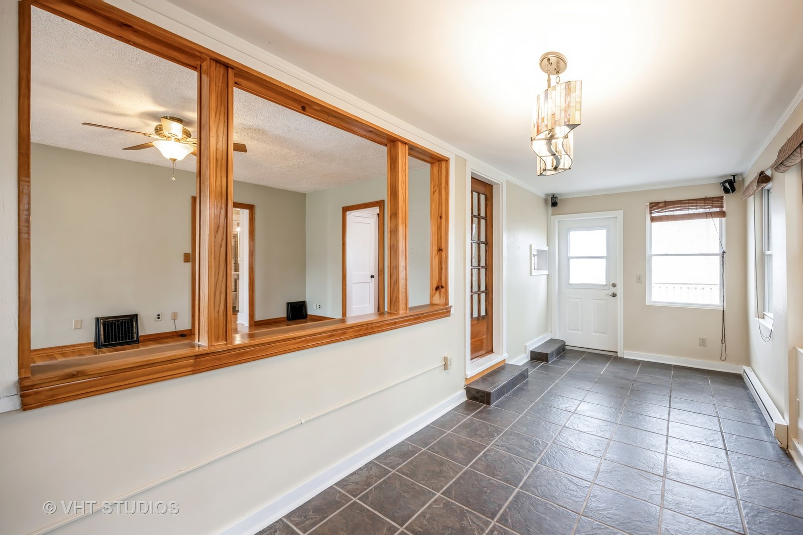 376 Douglas Avenue Property Photo 5