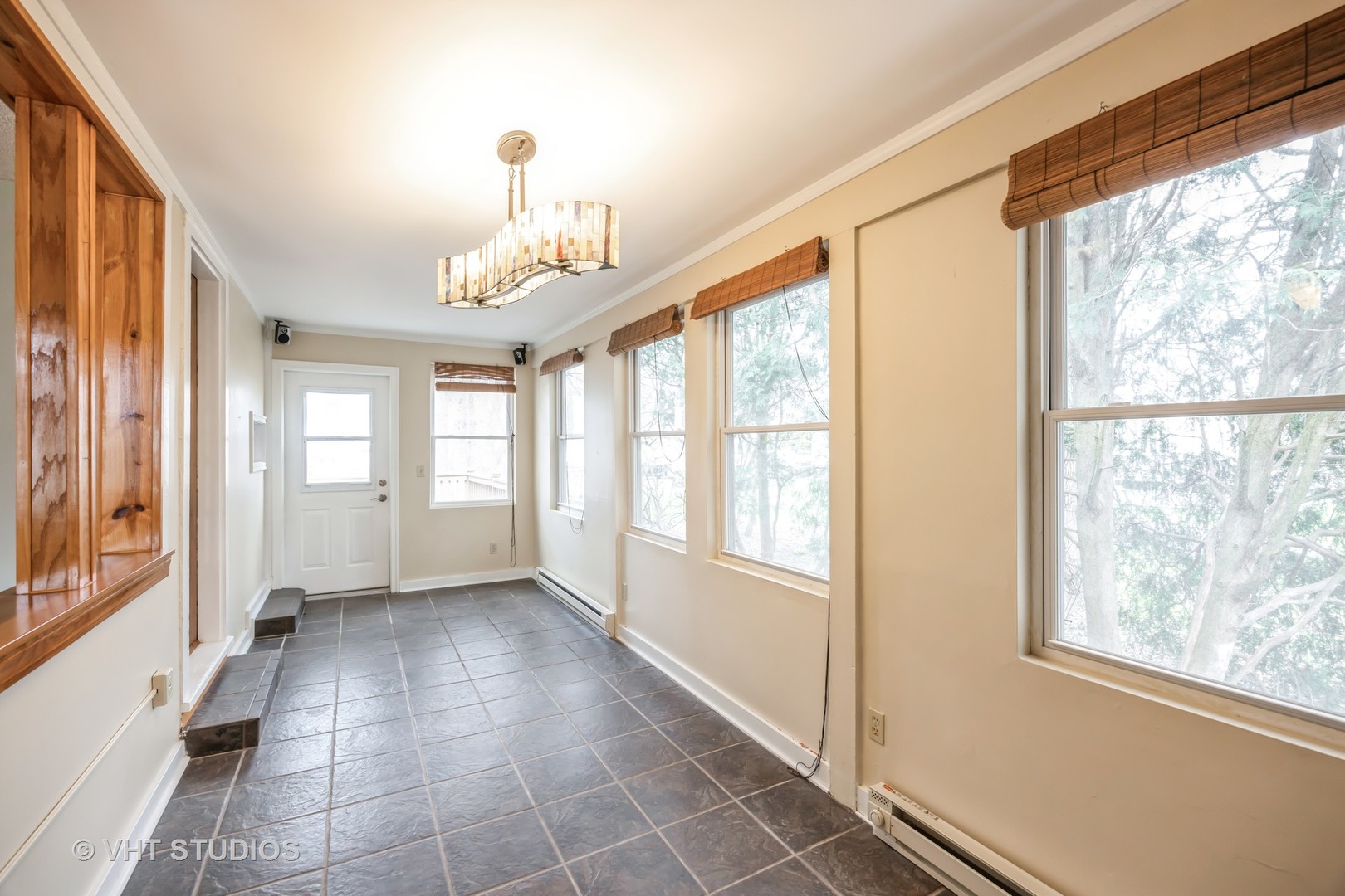 376 Douglas Avenue Property Photo 6