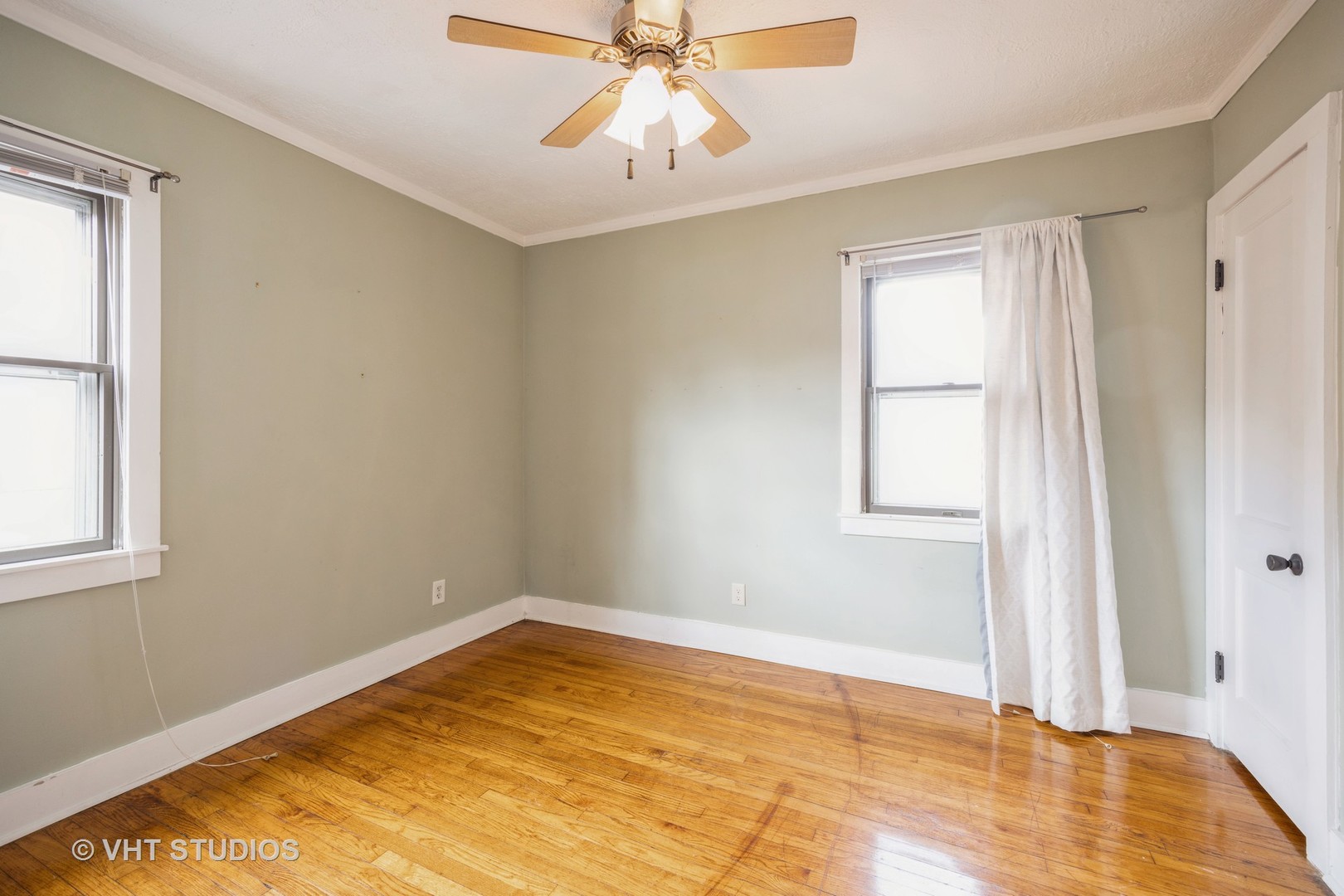 376 Douglas Avenue Property Photo 9
