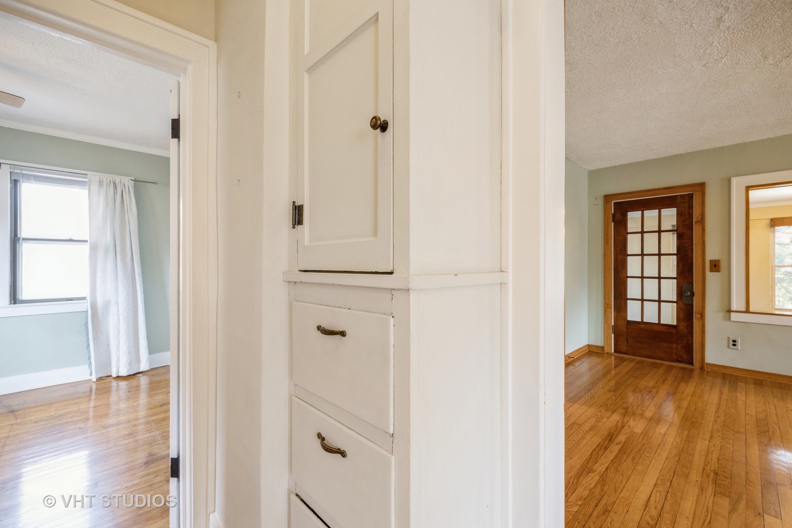 376 Douglas Avenue Property Photo 10