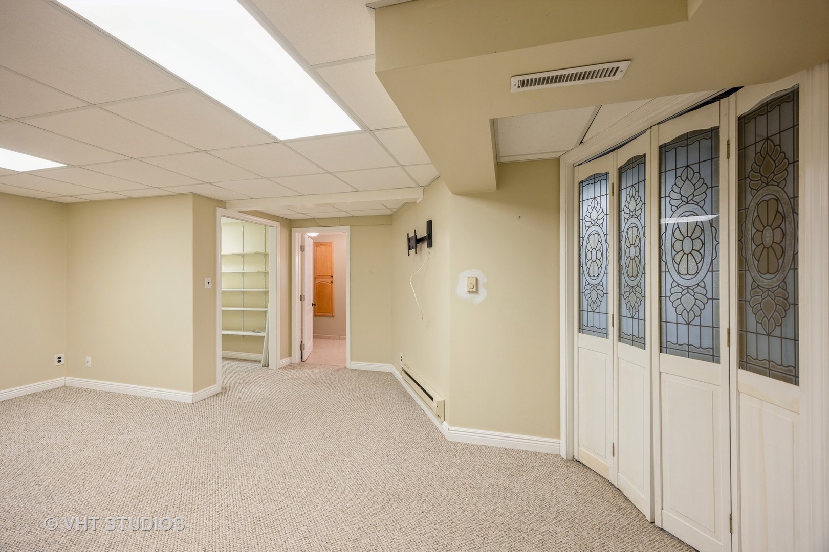 376 Douglas Avenue Property Photo 17
