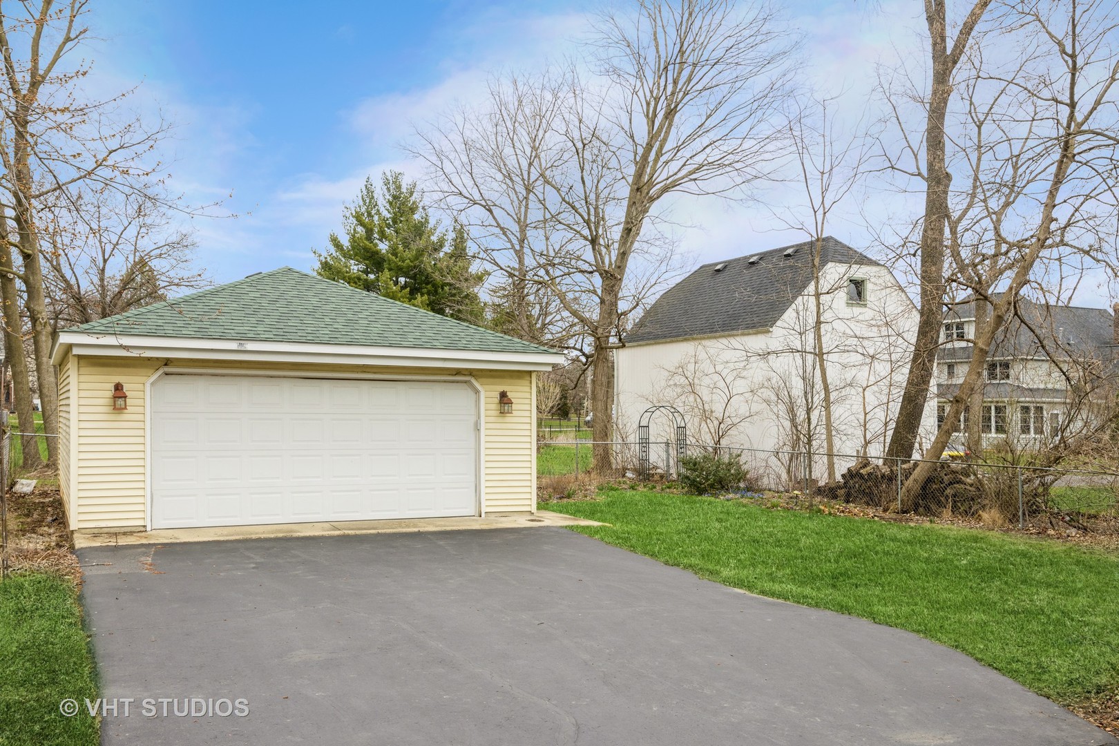 376 Douglas Avenue Property Photo 21