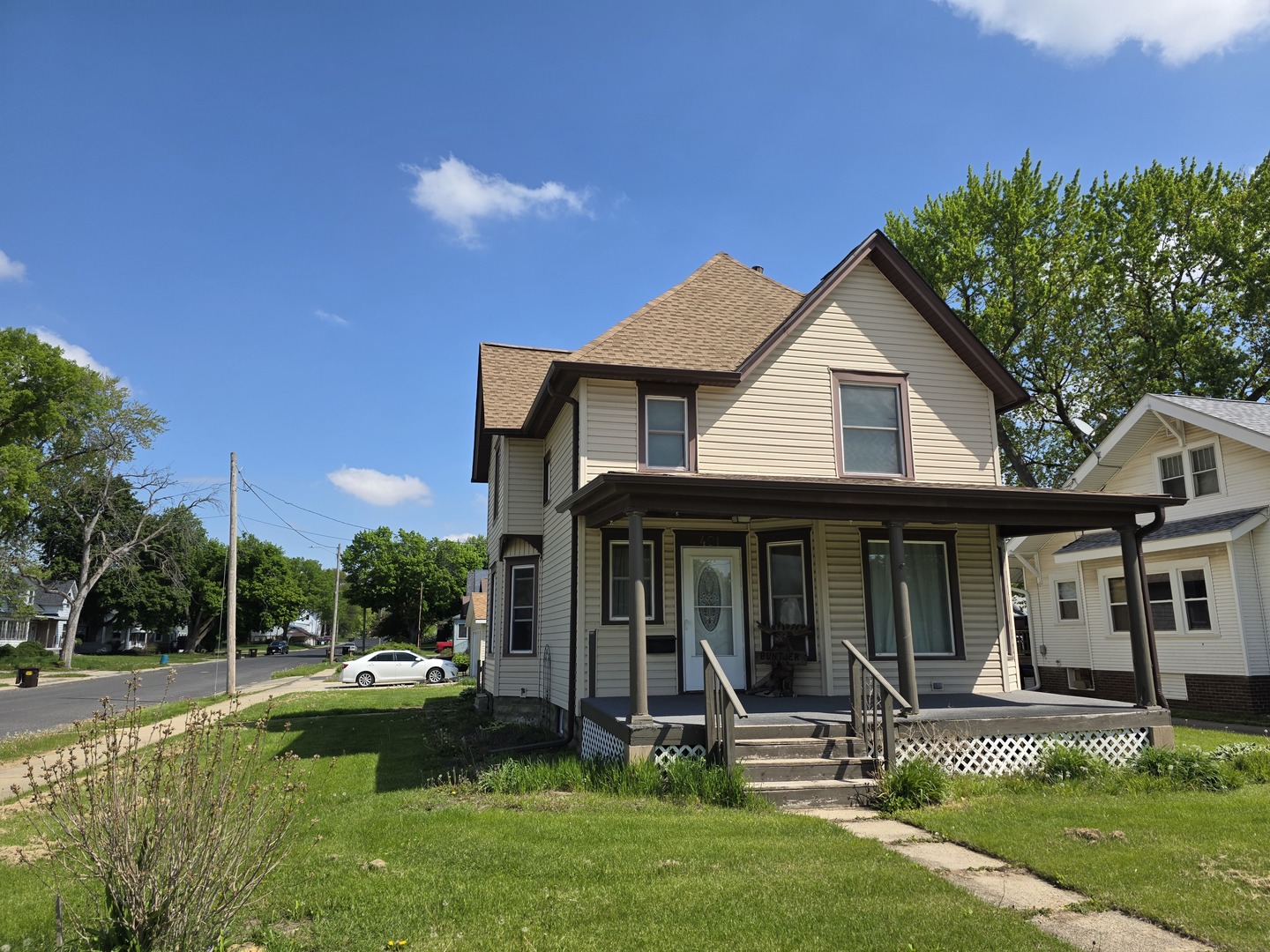 401 Dixon Avenue Property Photo 1