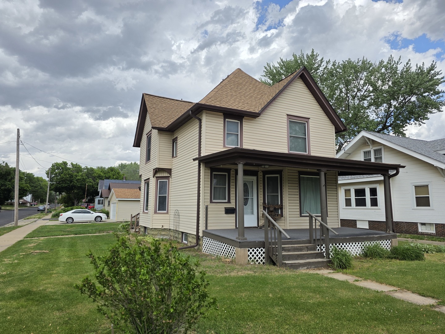 401 Dixon Avenue Property Photo 3