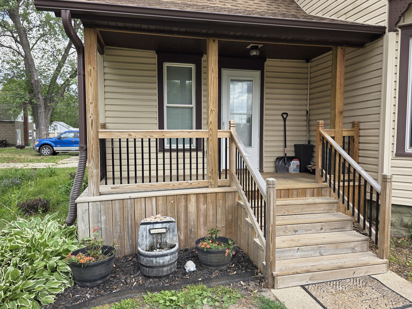 401 Dixon Avenue Property Photo 5