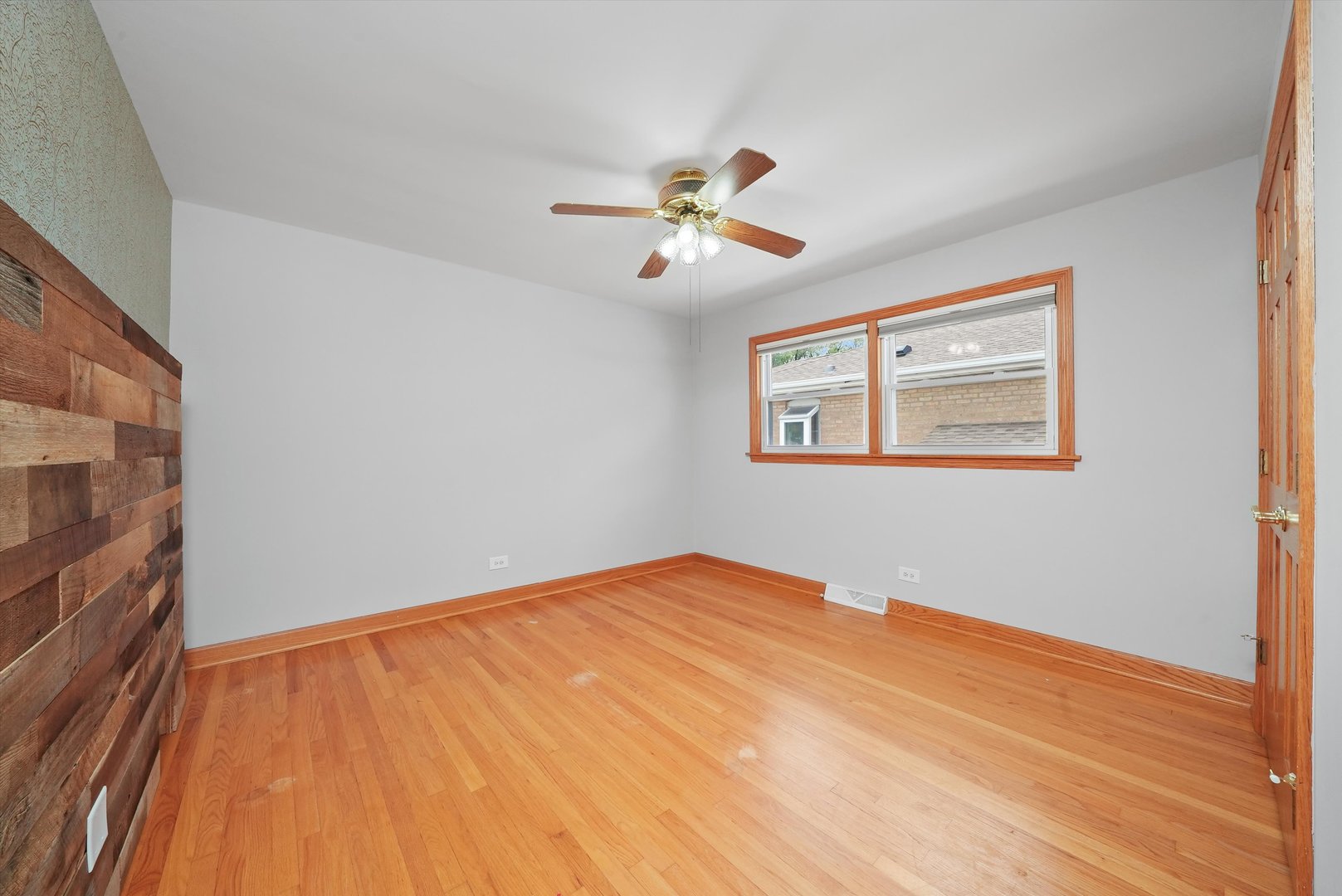 11400 S Hamlin Ave Property Photo 19