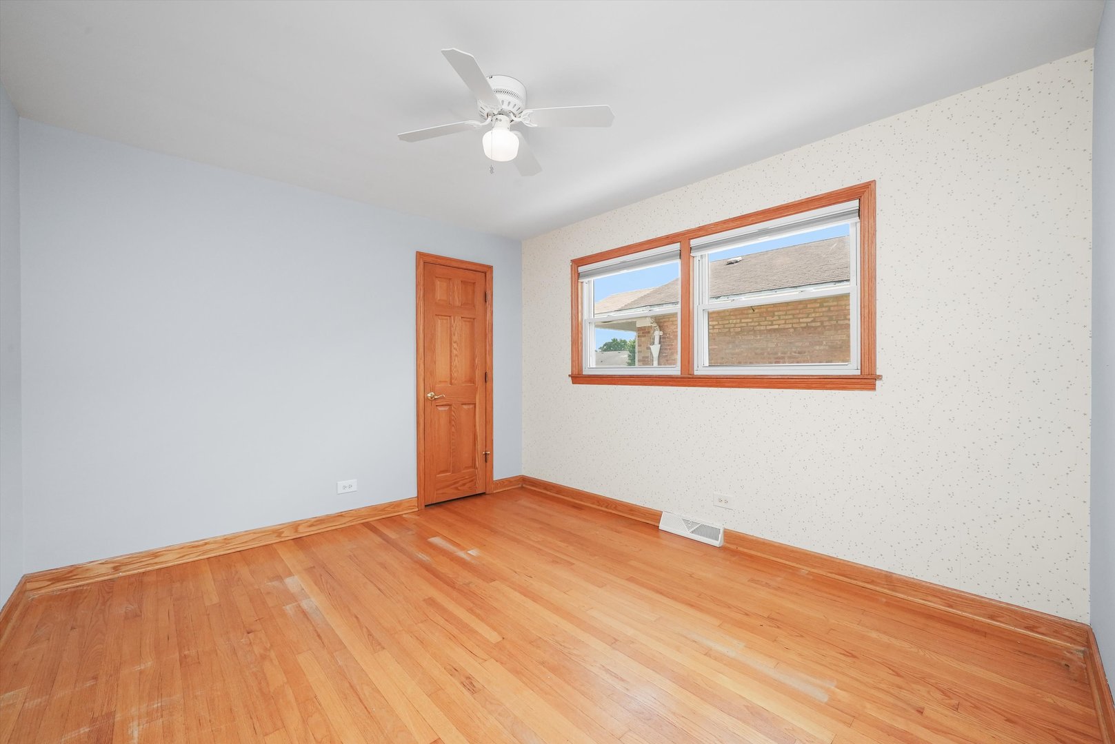 11400 S Hamlin Ave Property Photo 20