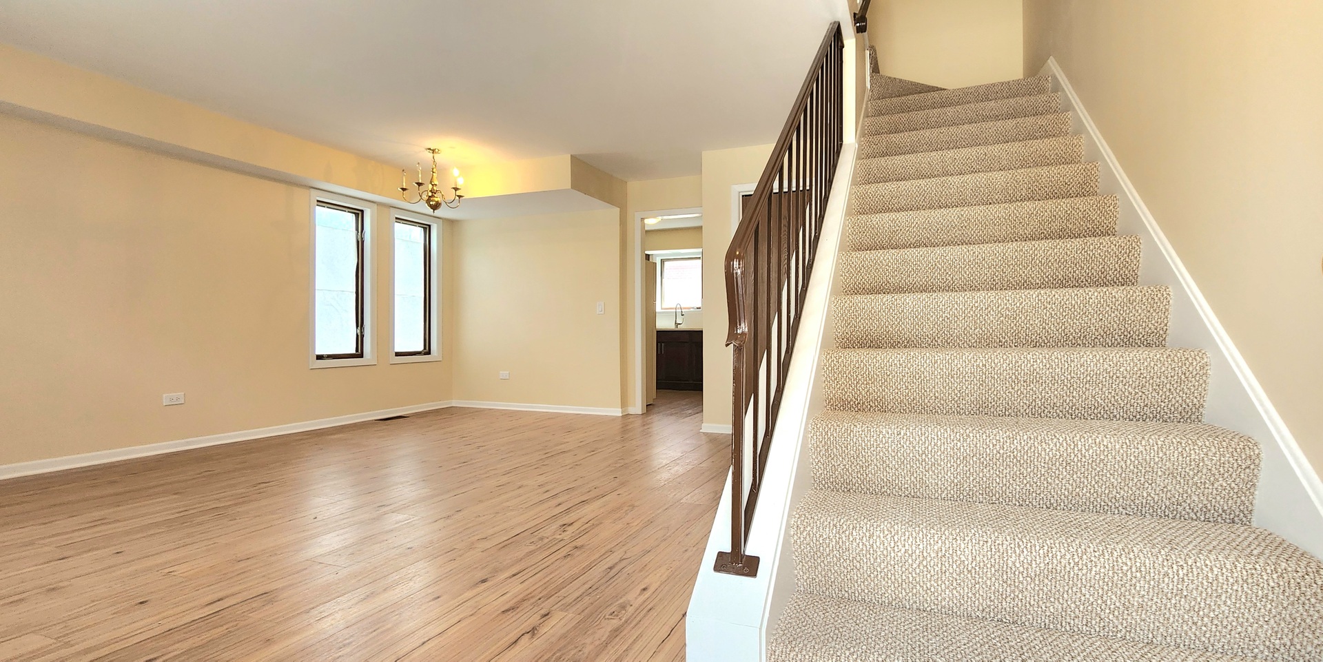 2338 S Canal St Property Photo 9