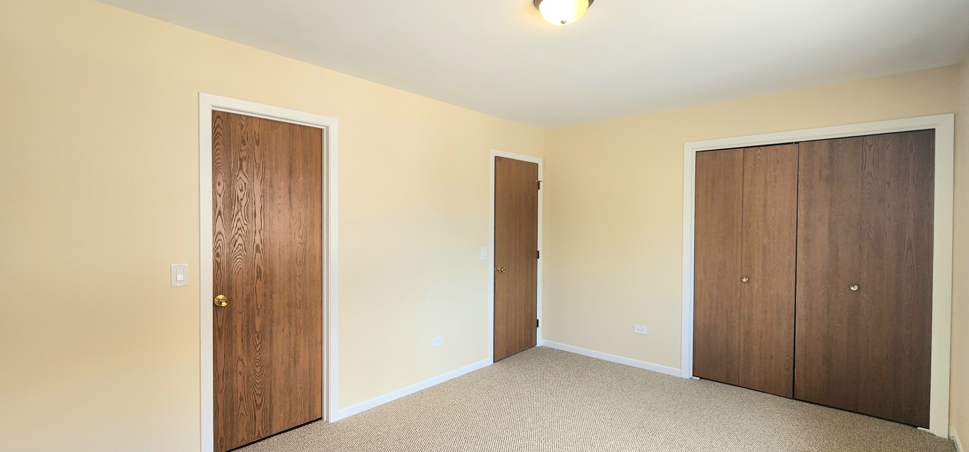 2338 S Canal St Property Photo 18