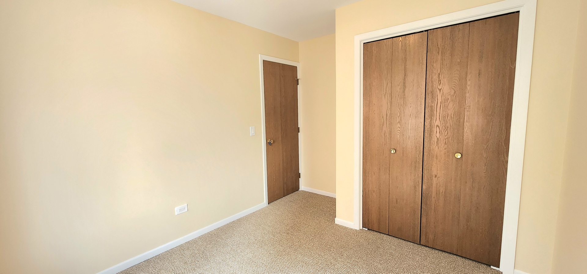 2338 S Canal St Property Photo 22