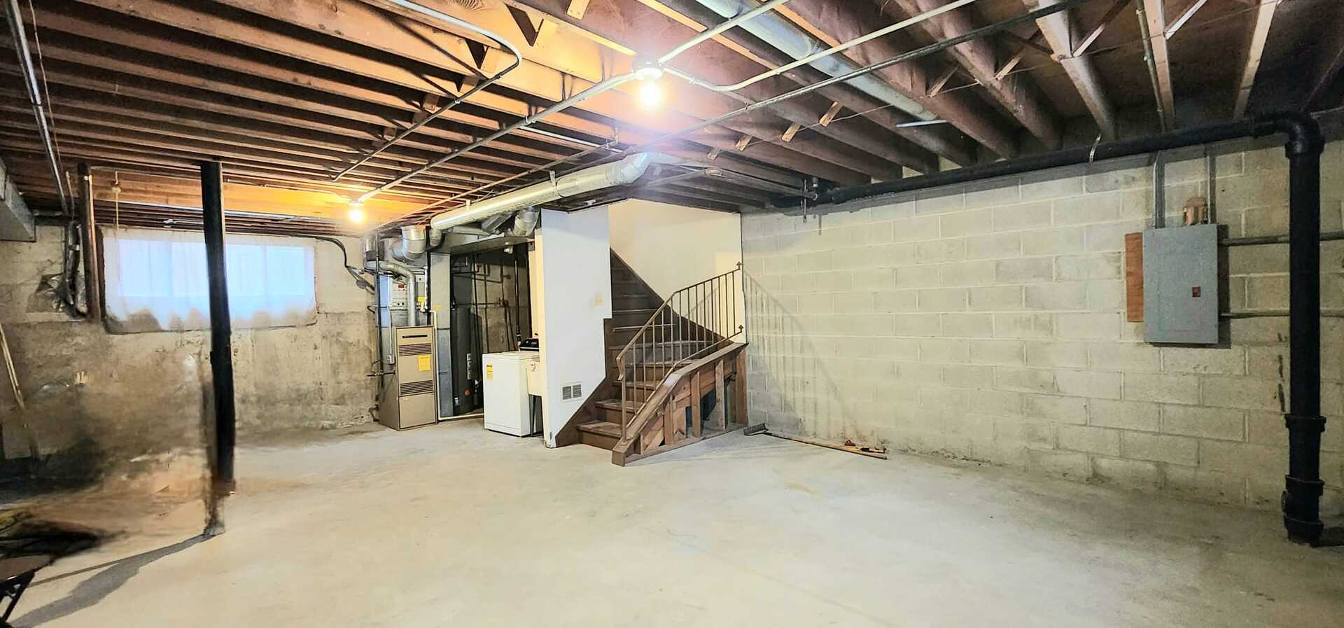 2338 S Canal St Property Photo 29