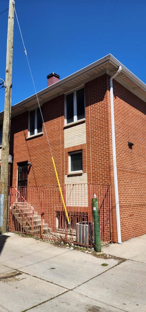 2338 S Canal St Property Photo 31