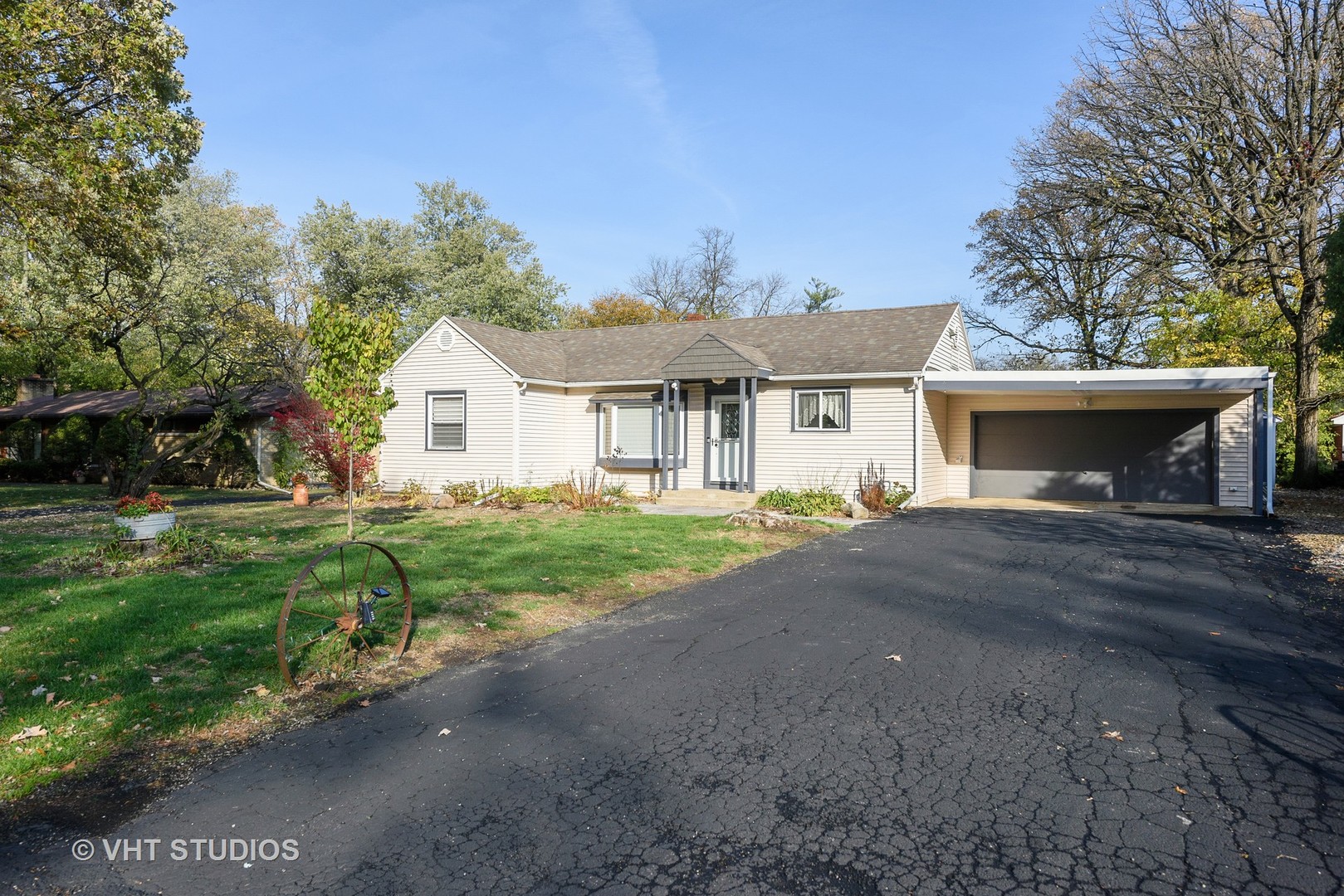 4n225 Briar Lane Property Photo 1