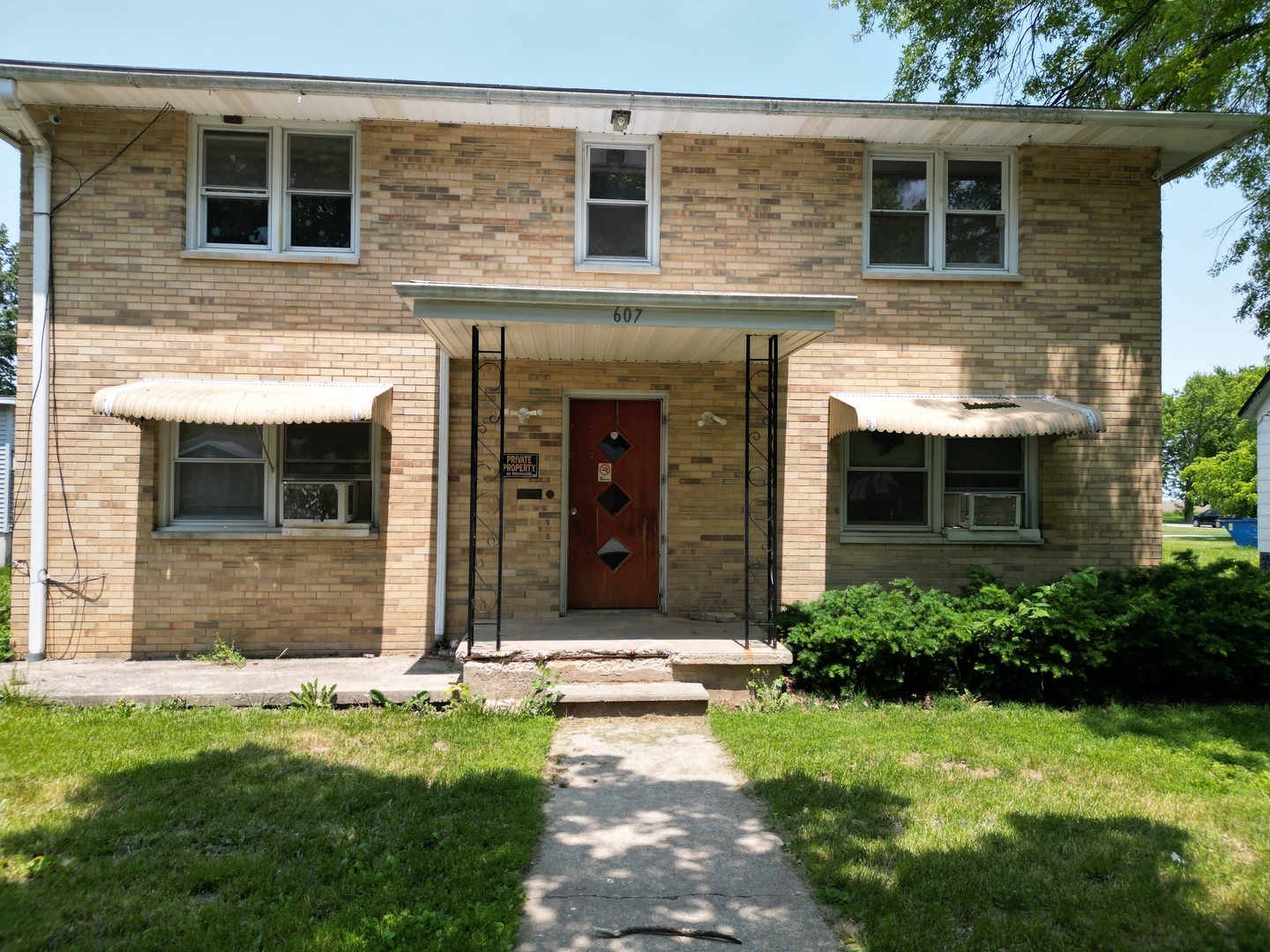 607 E Irving Street Property Photo 1