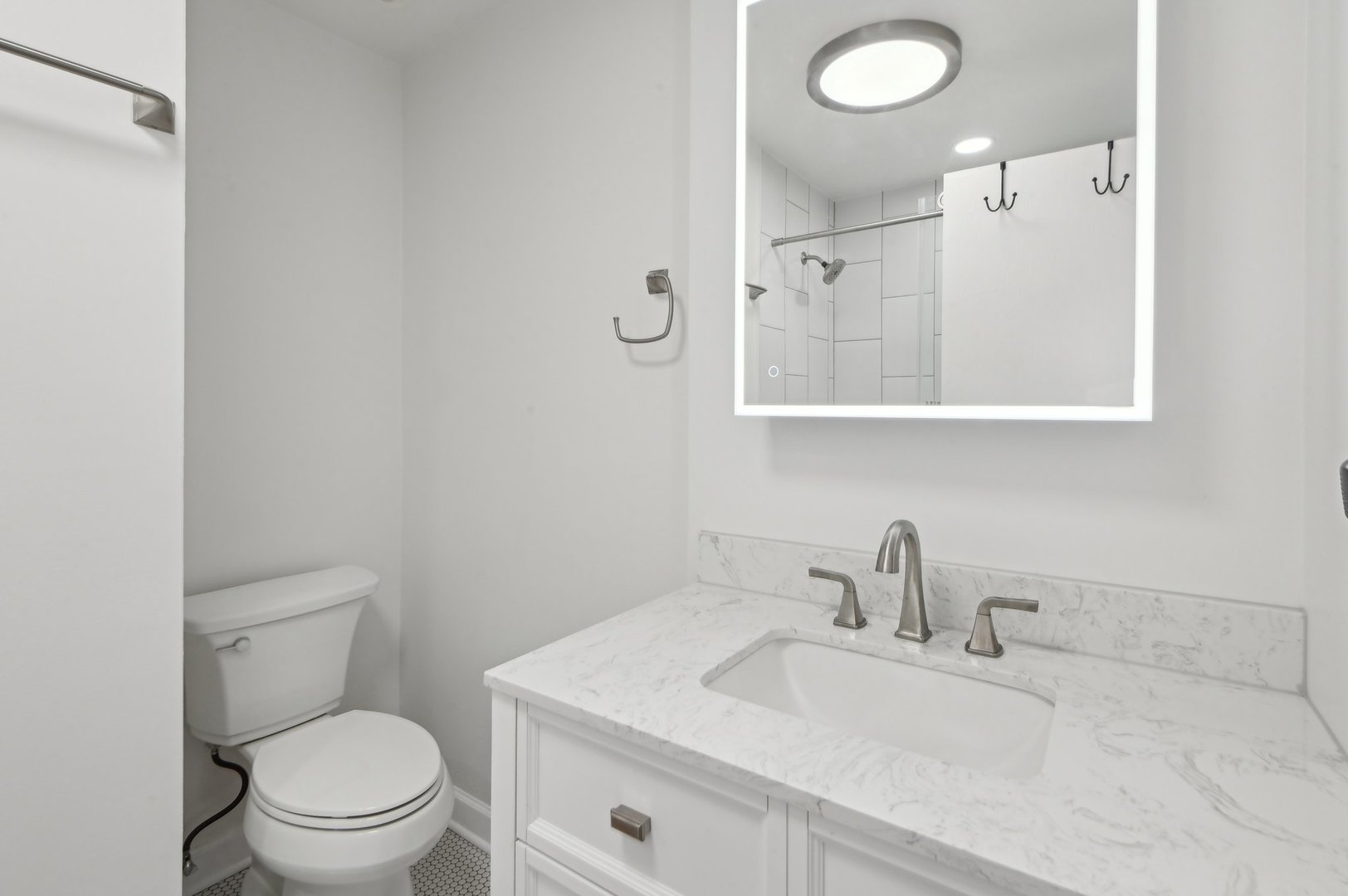 111 Olesen Drive 3f Property Photo 16