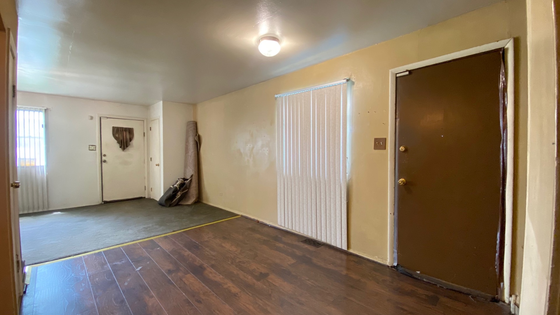1040 W 104th Street Property Photo 3