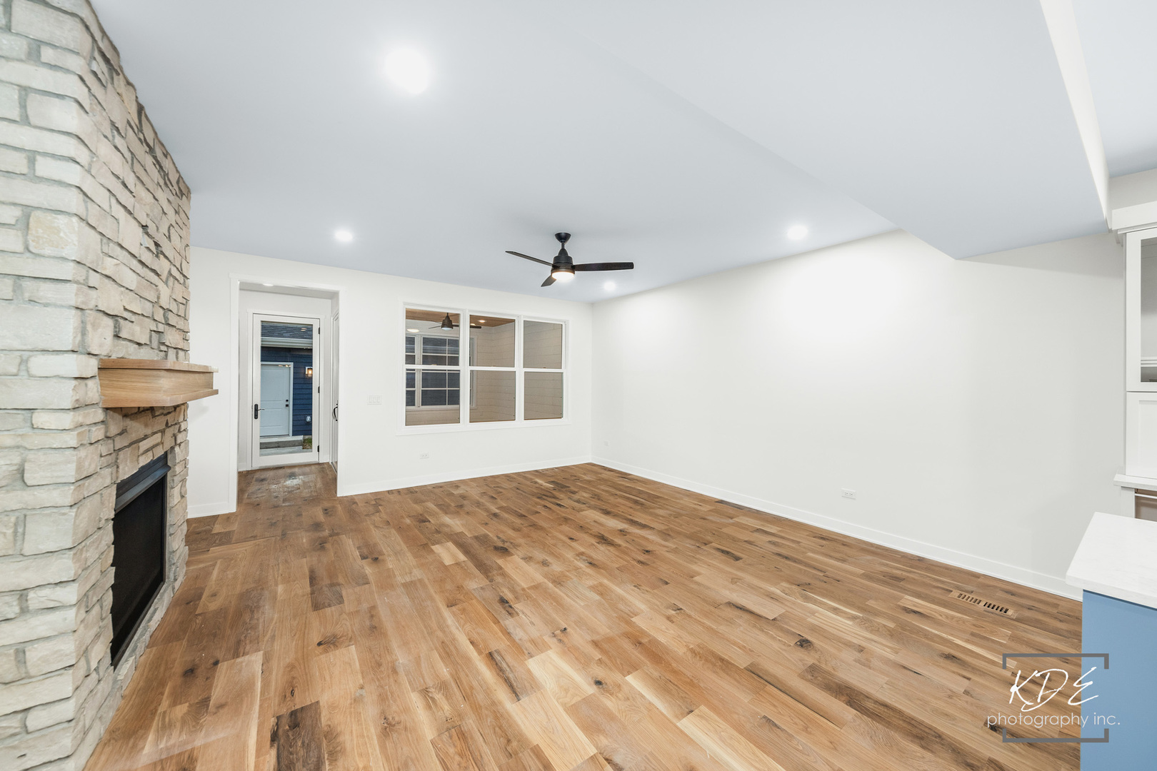715 N Brainard Street Property Photo 19