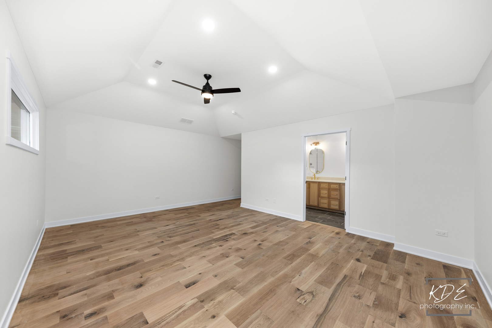 715 N Brainard Street Property Photo 28