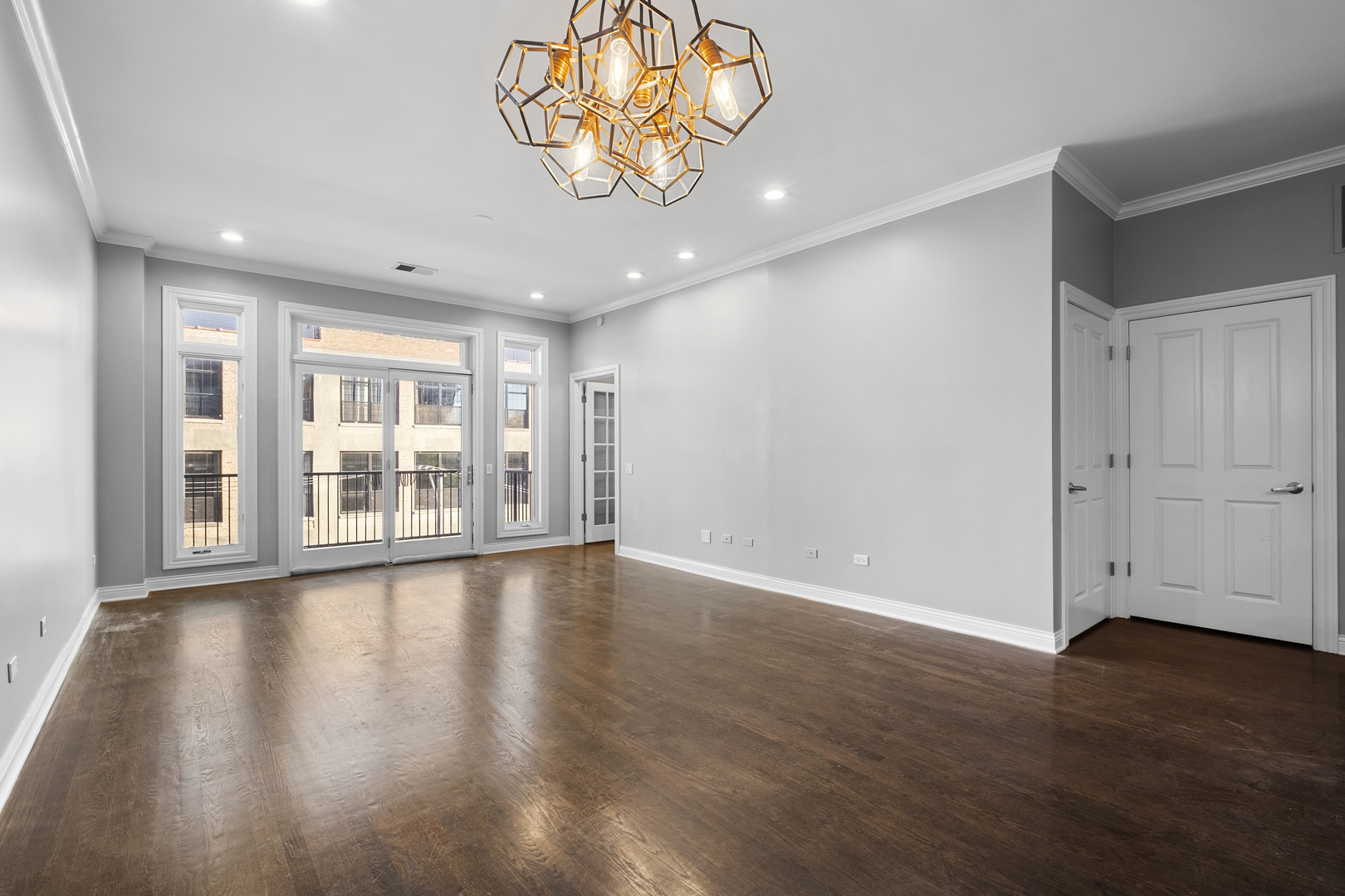 1355 W Washington Boulevard 4d Property Photo 11